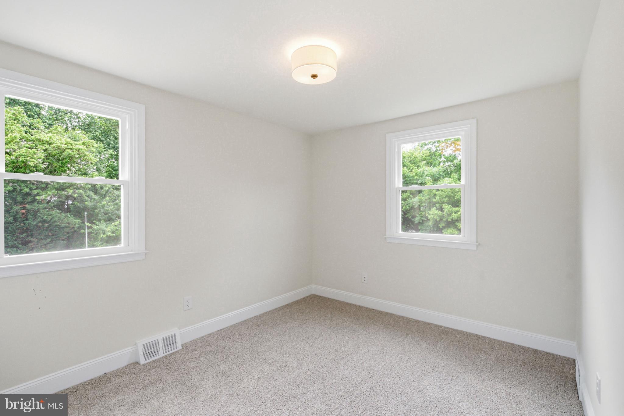 LOWELL HILLS - Residential