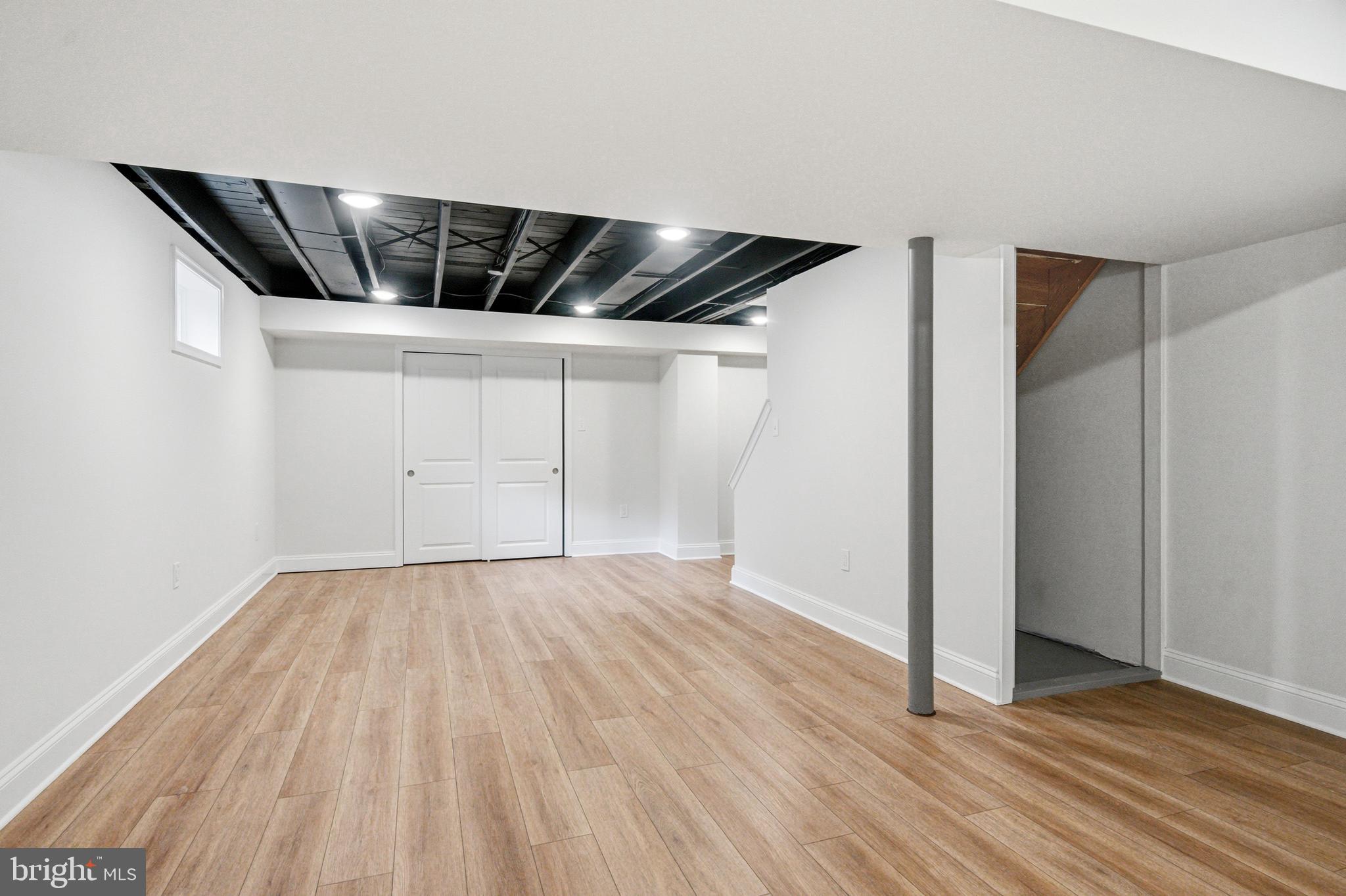 LOWELL HILLS - Residential
