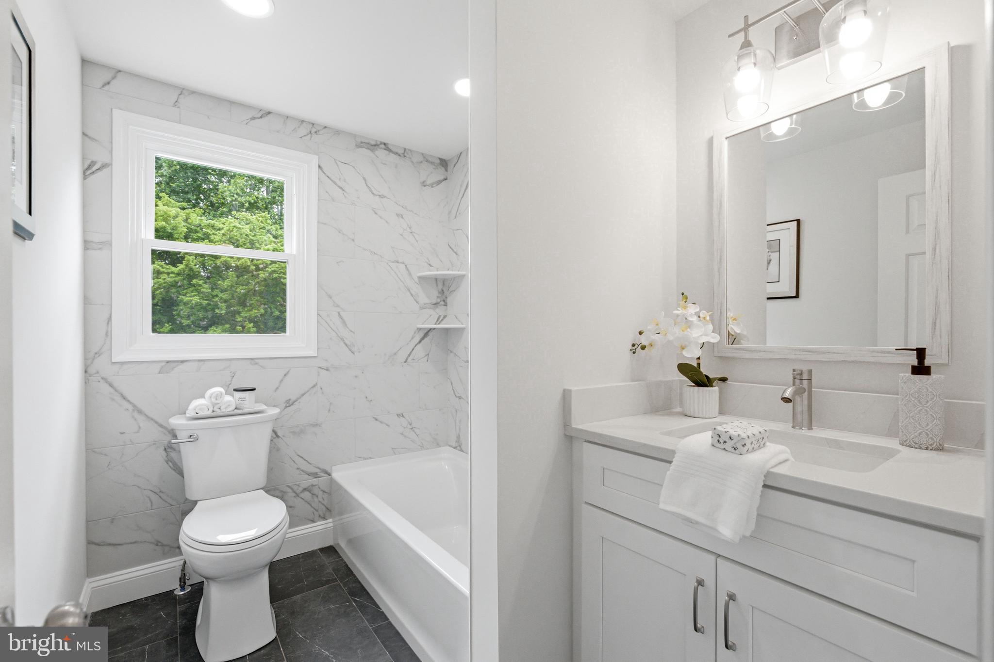 LOWELL HILLS - Residential