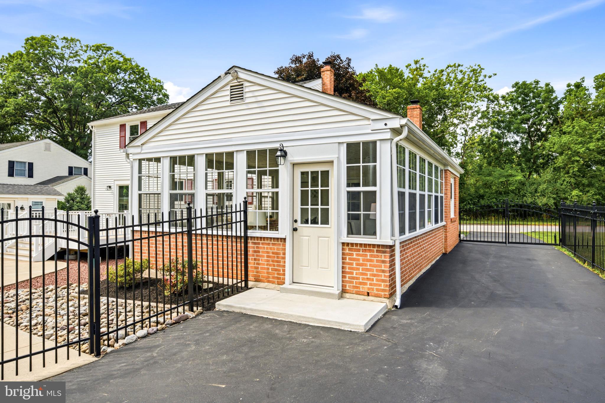 LOWELL HILLS - Residential