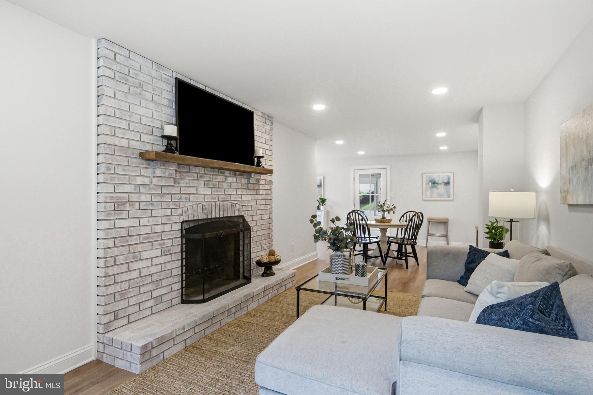 LOWELL HILLS - Residential