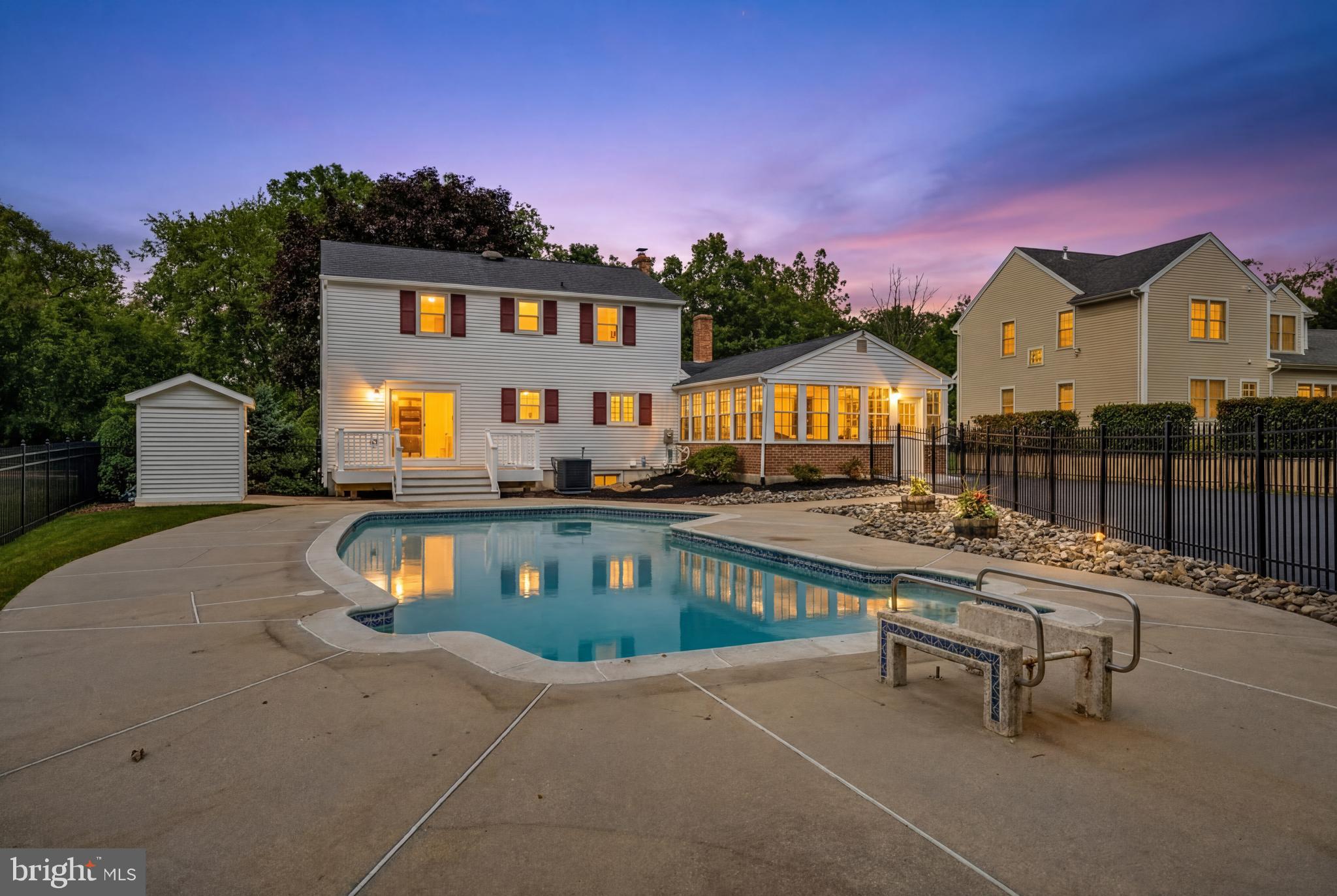 LOWELL HILLS - Residential