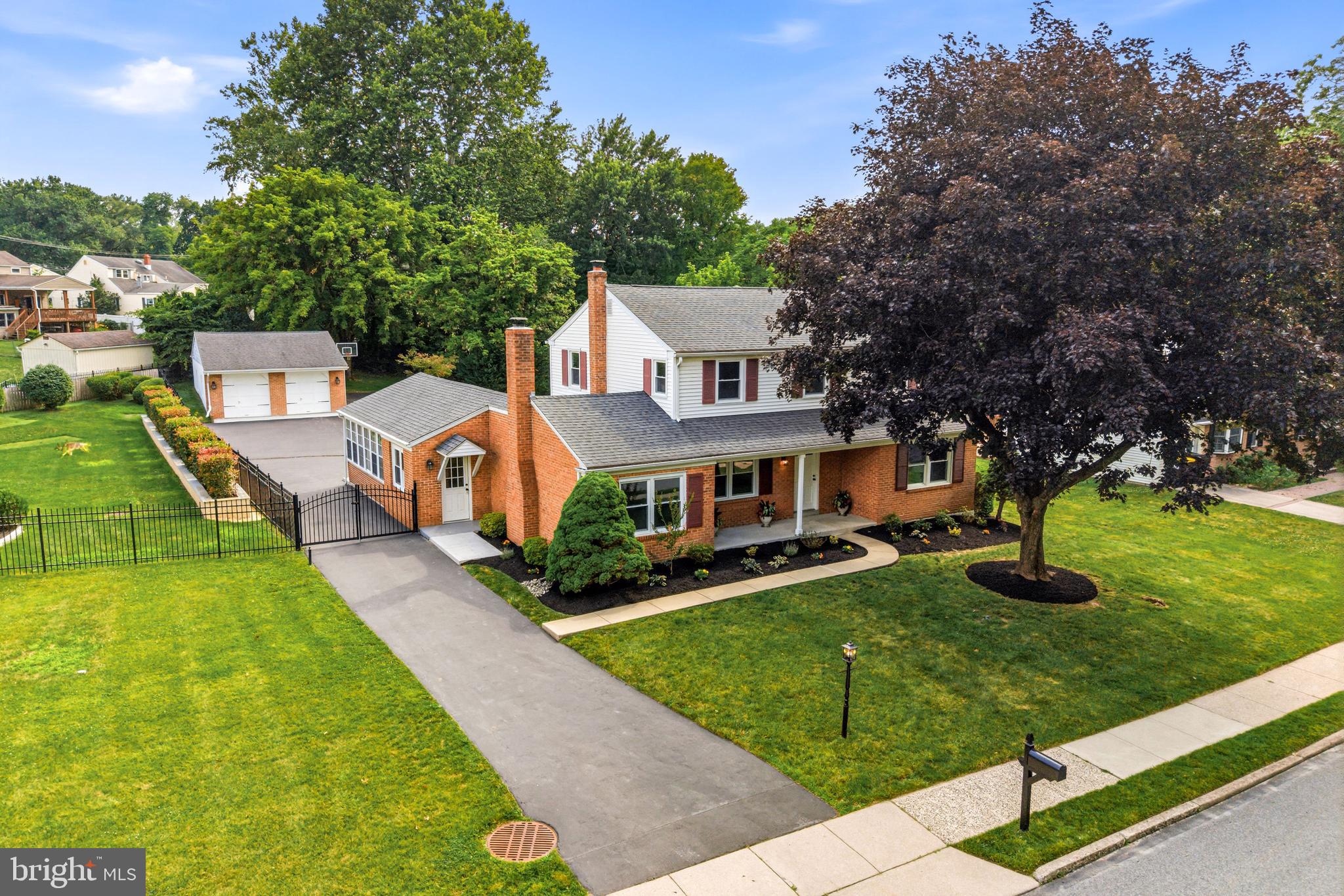 LOWELL HILLS - Residential