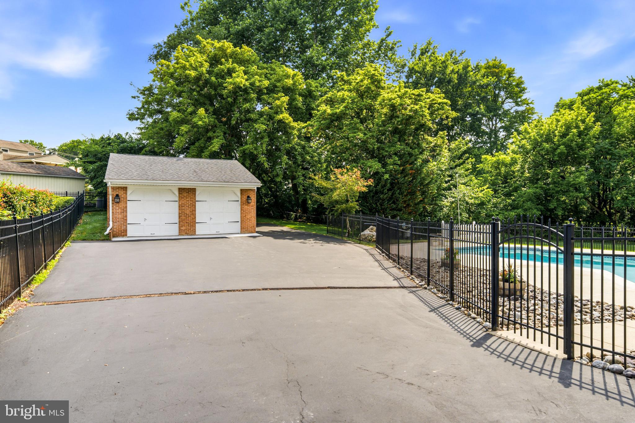 LOWELL HILLS - Residential