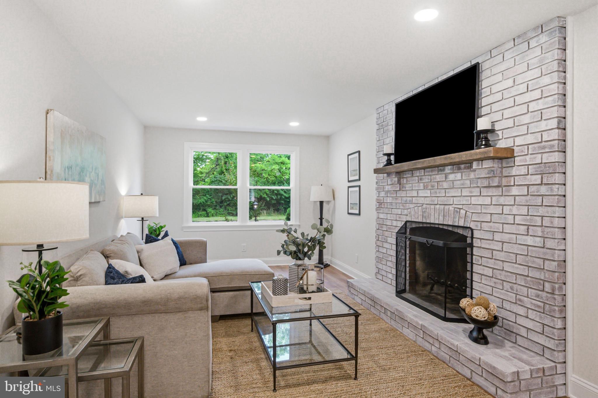 LOWELL HILLS - Residential