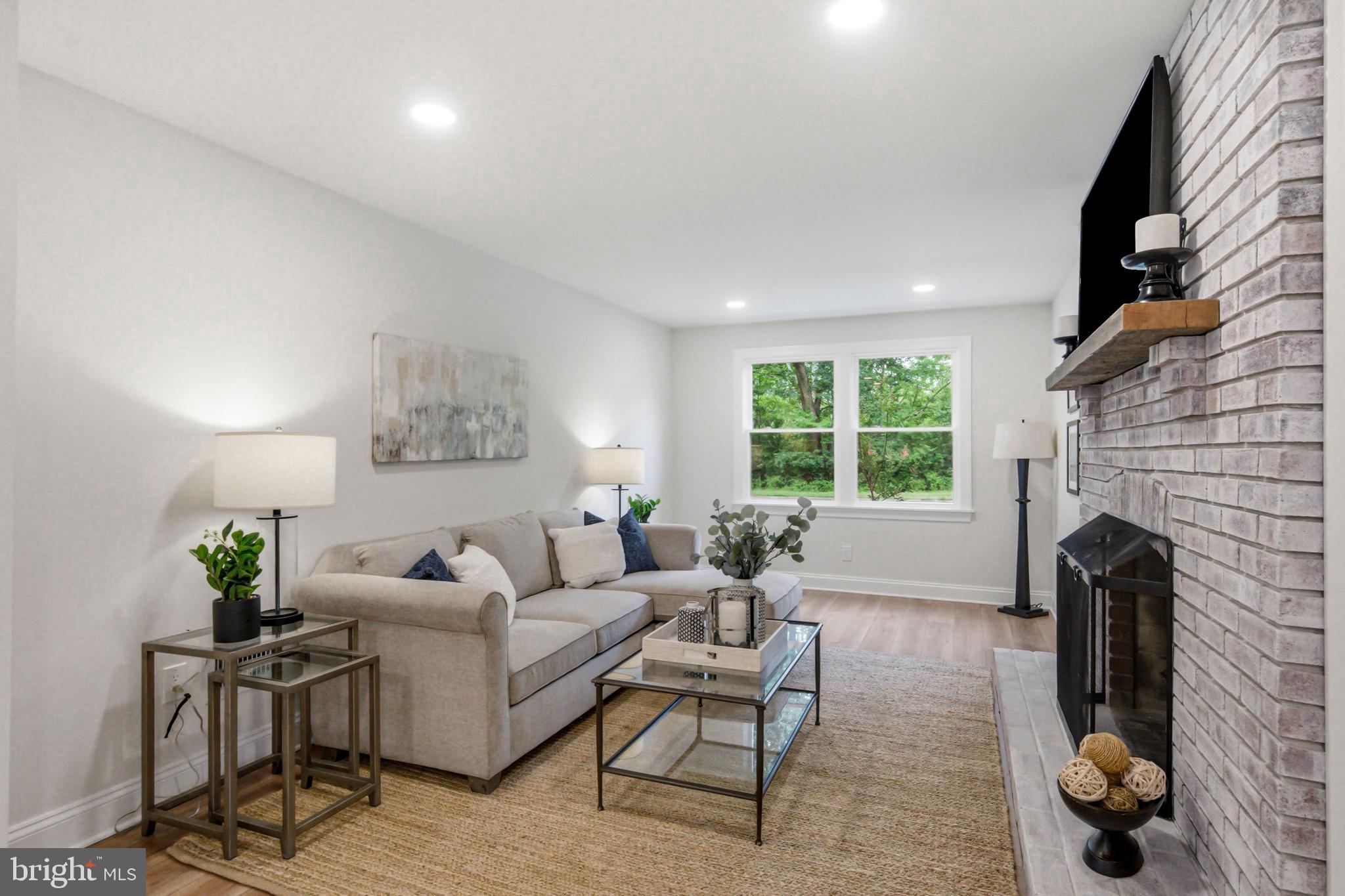 LOWELL HILLS - Residential