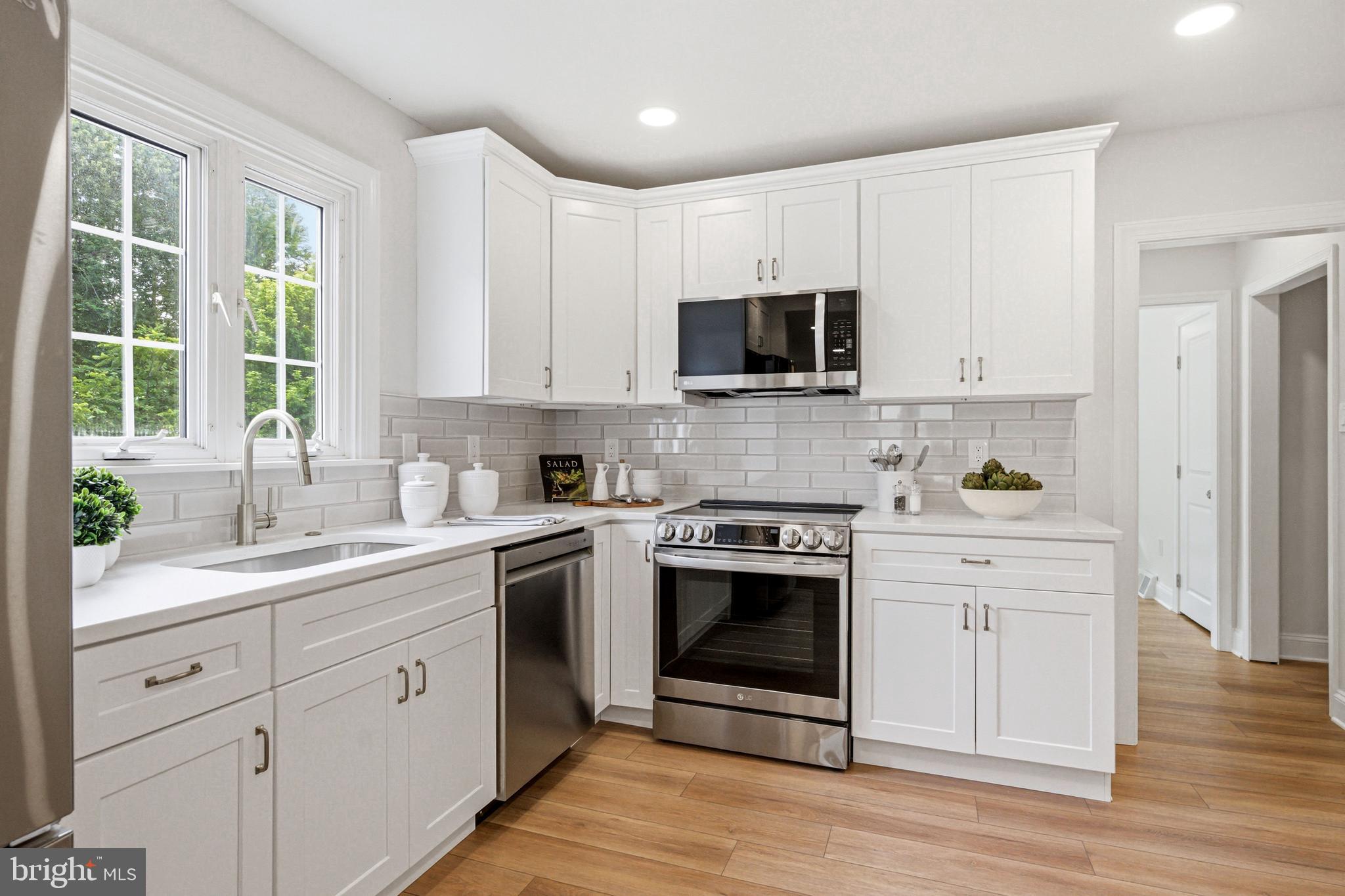 LOWELL HILLS - Residential
