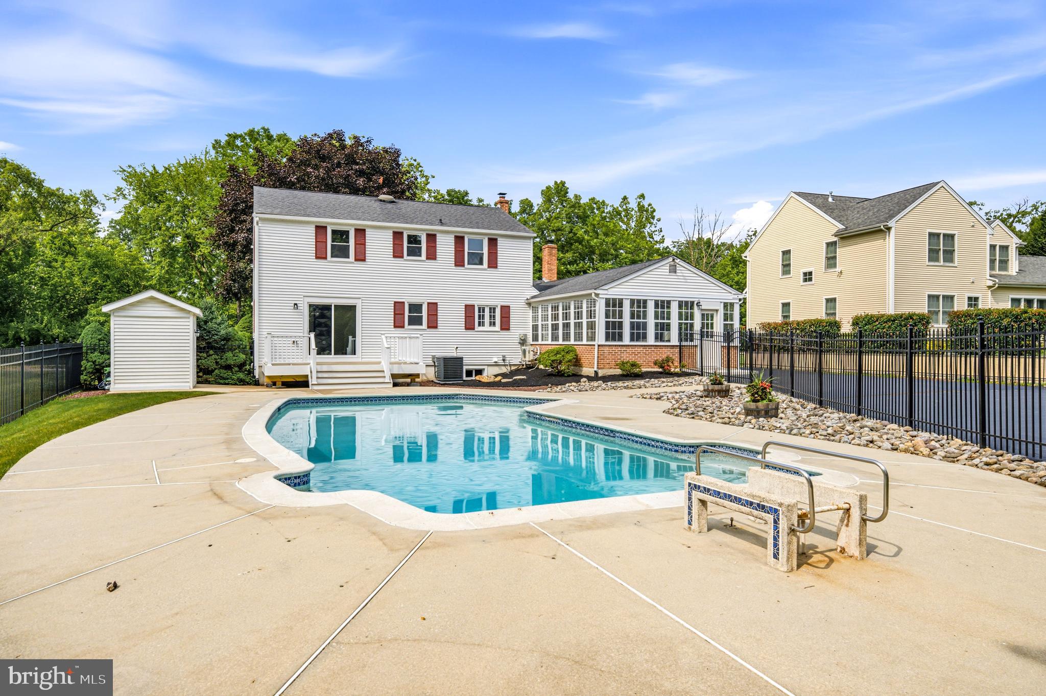 LOWELL HILLS - Residential