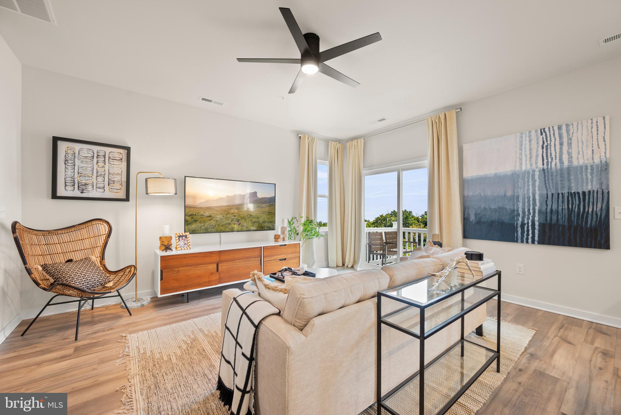 RIVER POINTE - Residential