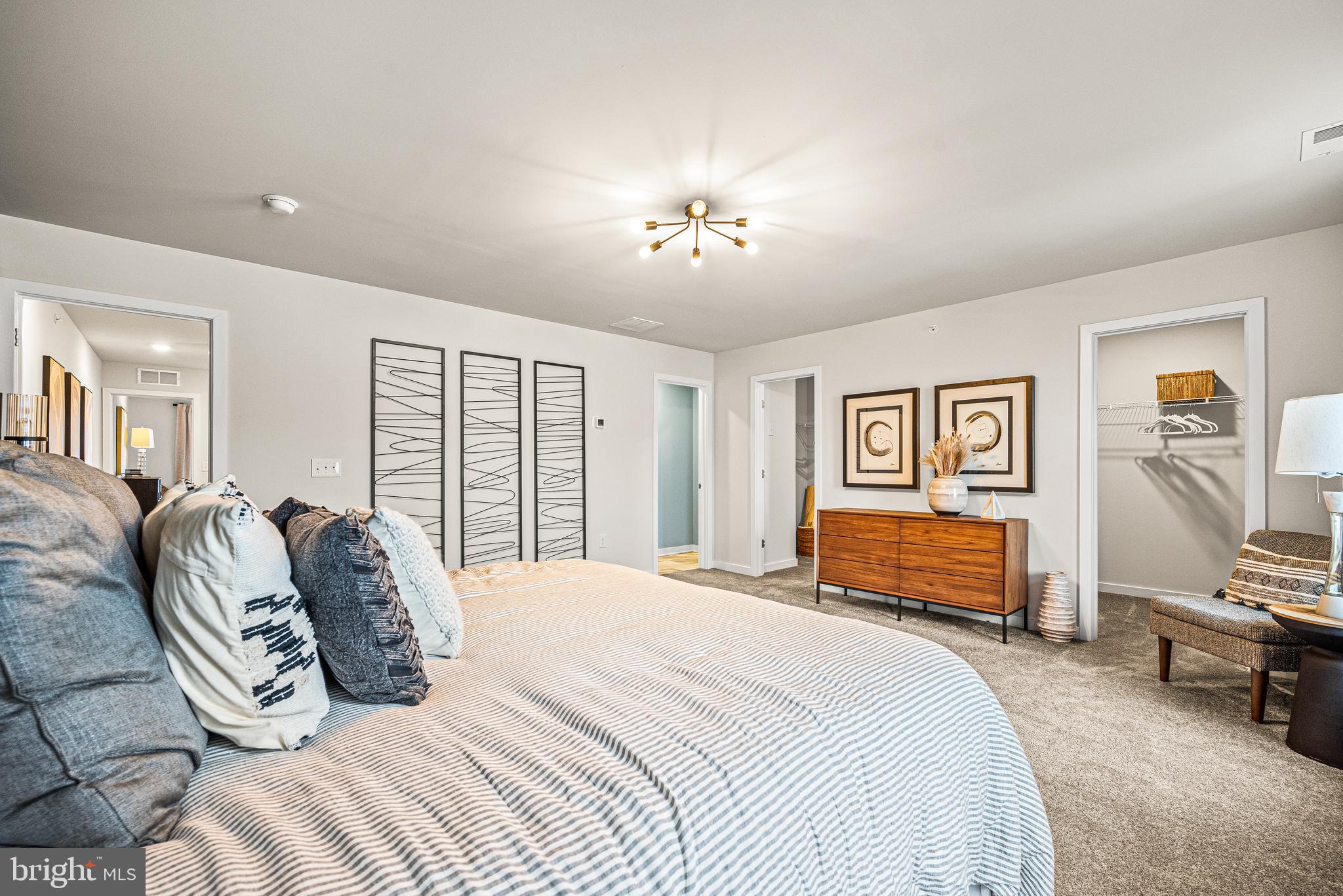 RIVER POINTE - Residential