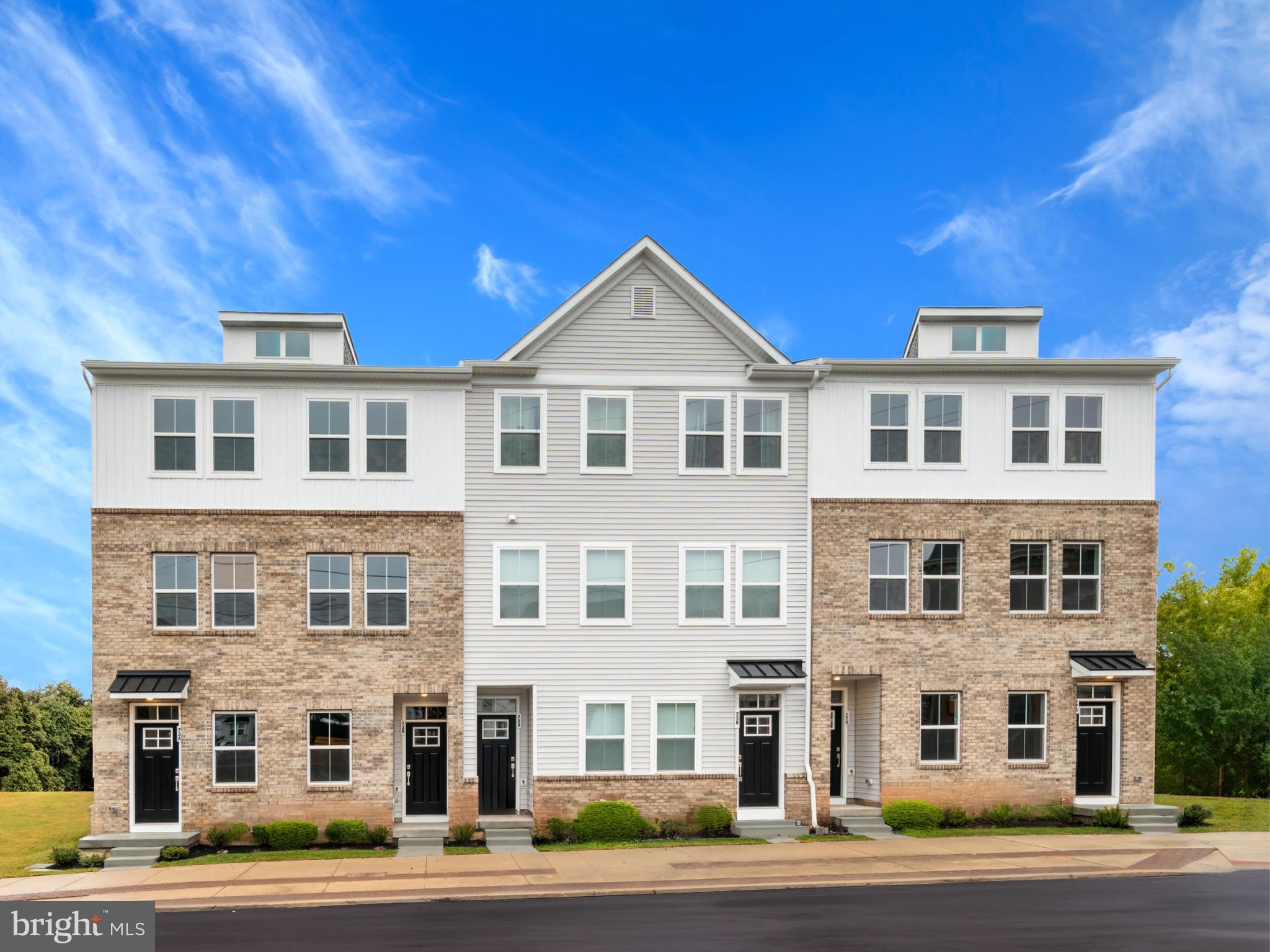 RIVER POINTE - Residential