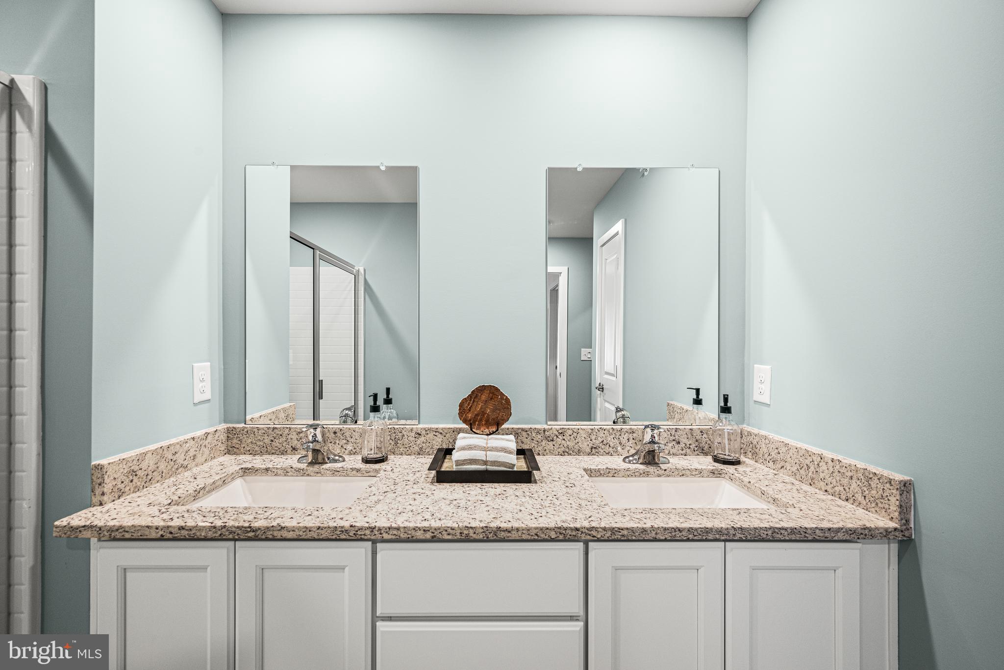 RIVER POINTE - Residential