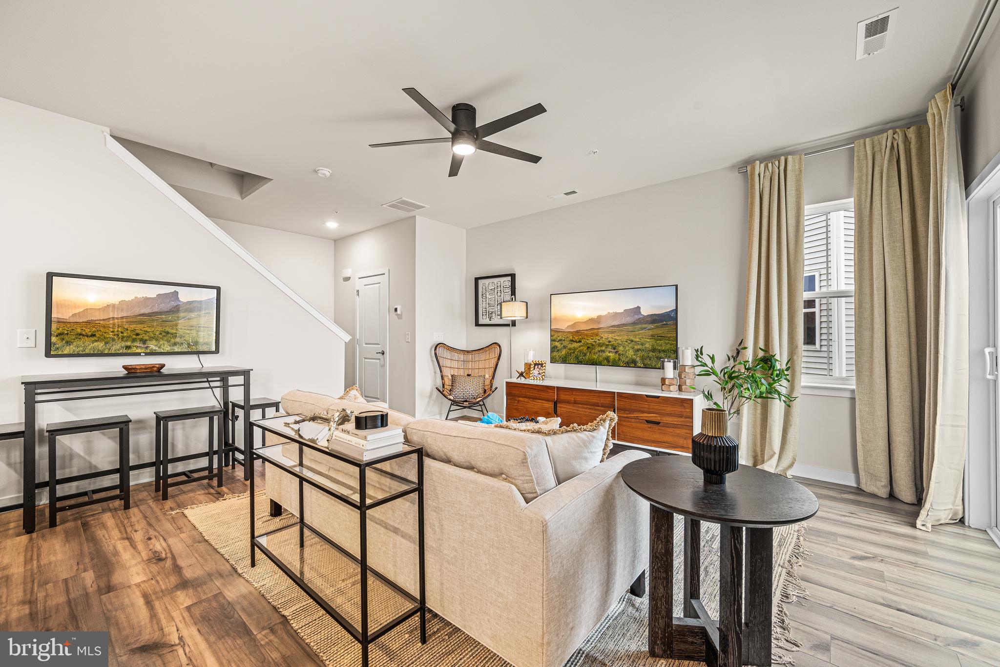 RIVER POINTE - Residential