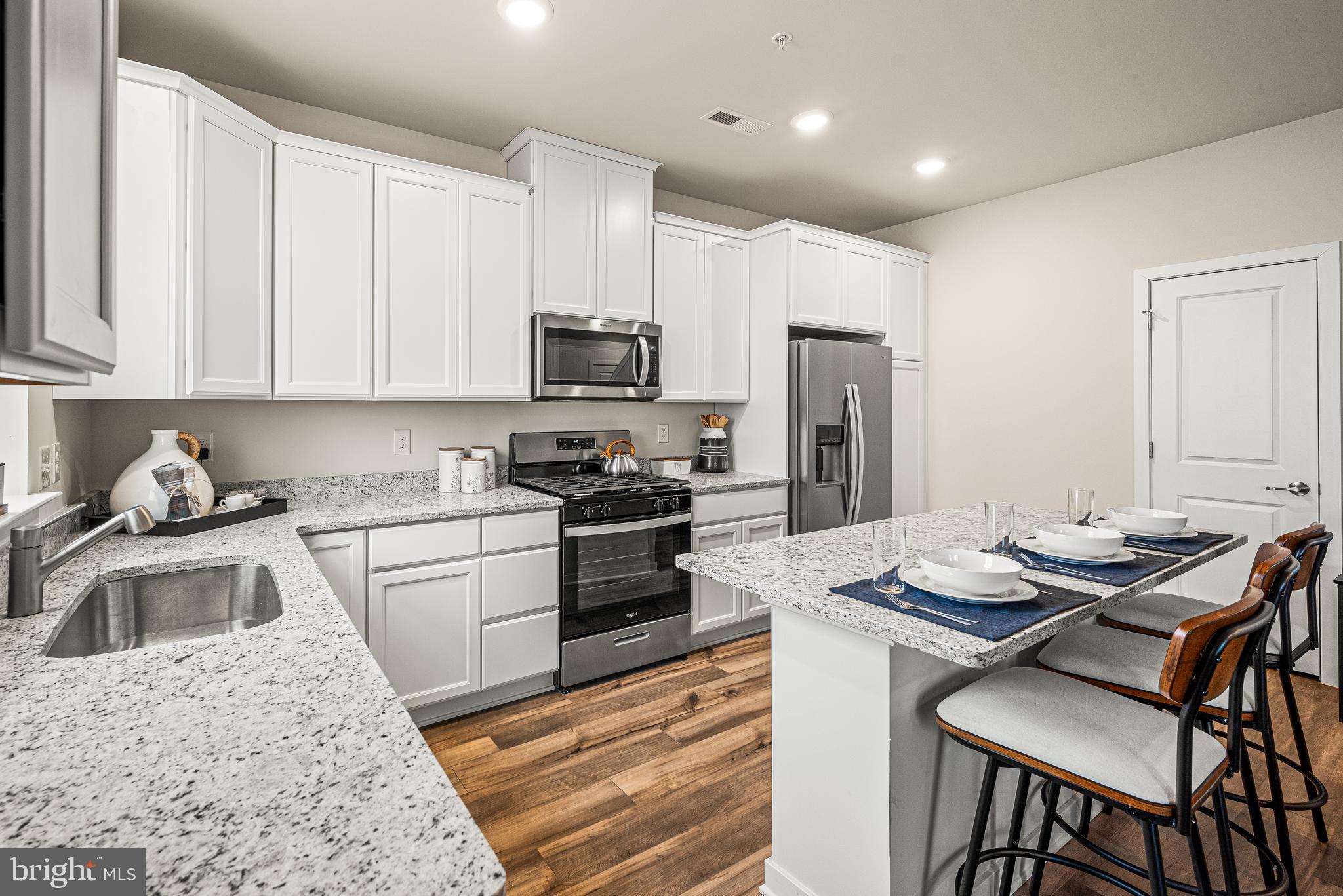 RIVER POINTE - Residential