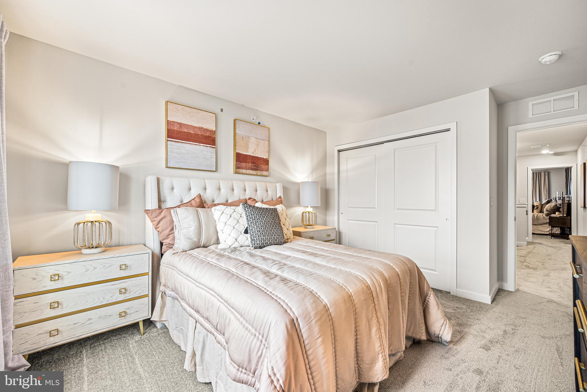 RIVER POINTE - Residential