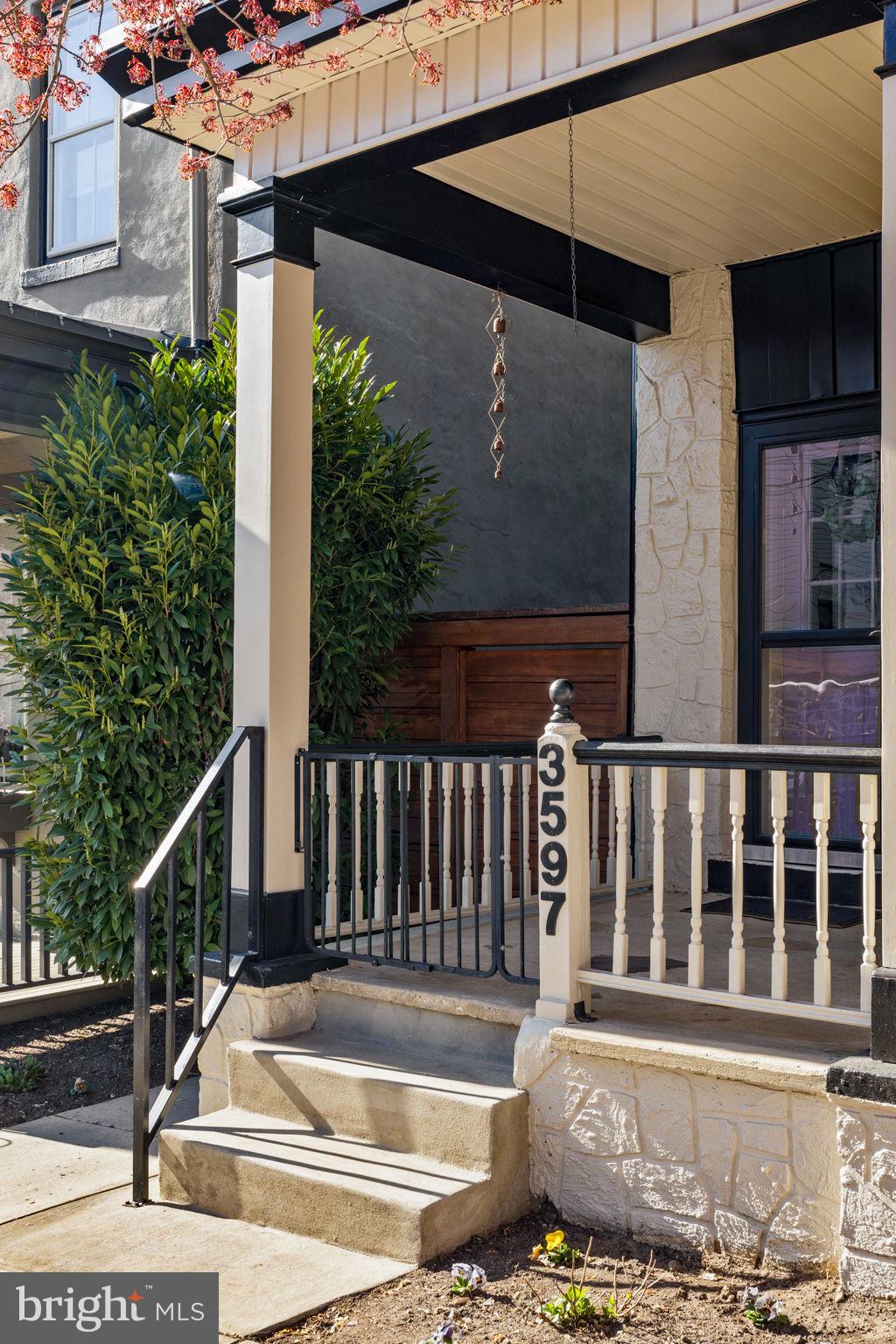 EAST FALLS - Residential