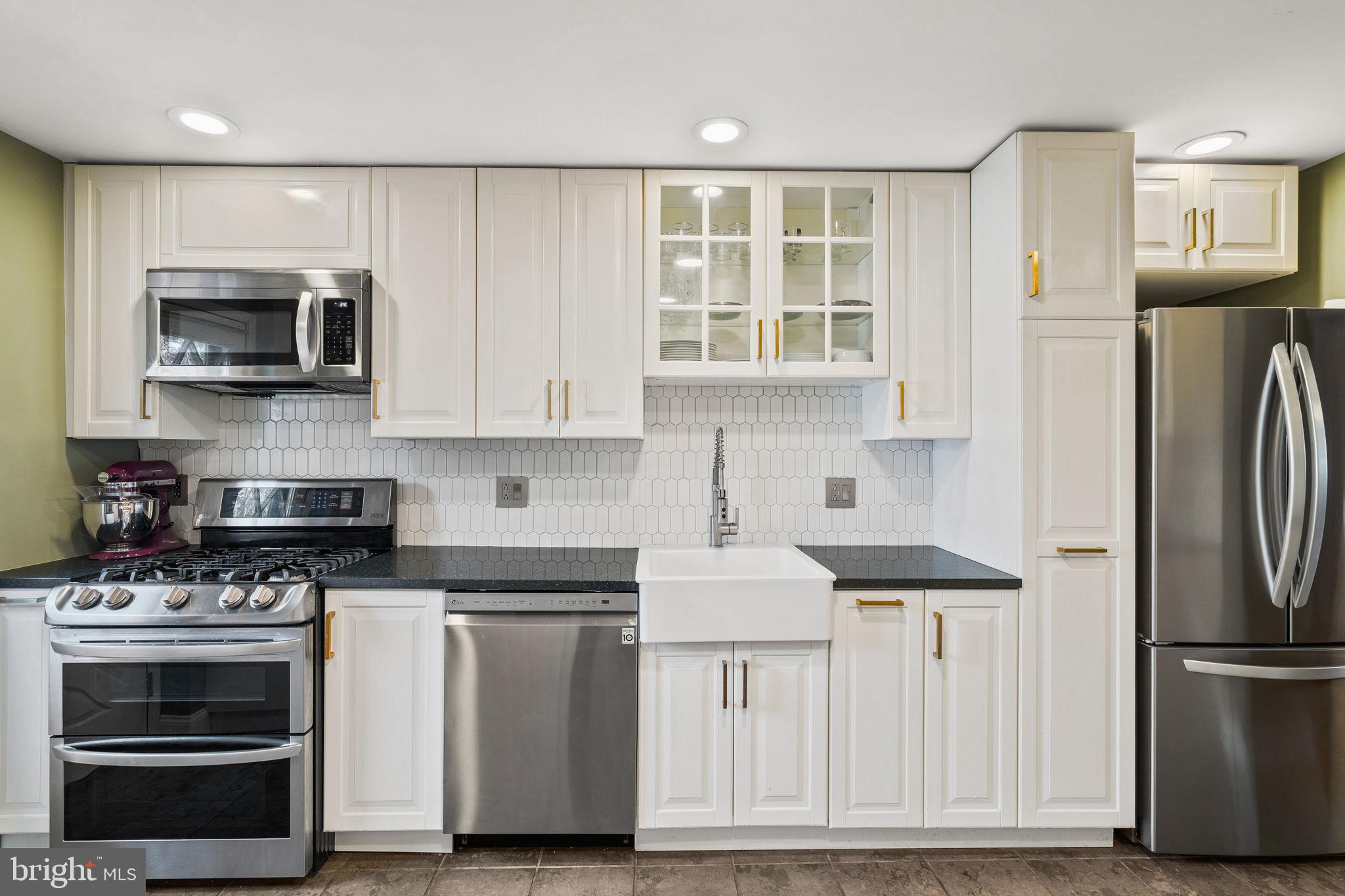 EAST FALLS - Residential