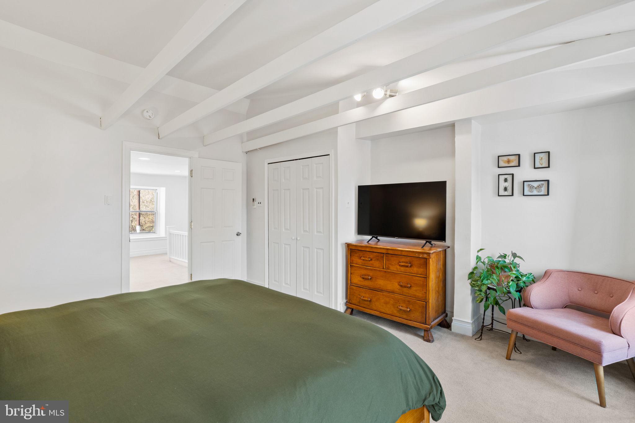EAST FALLS - Residential