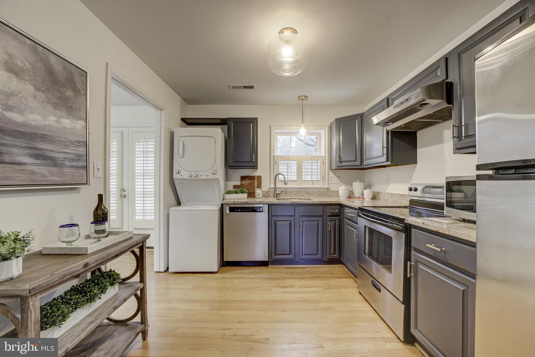 KENWOOD FOREST - Residential
