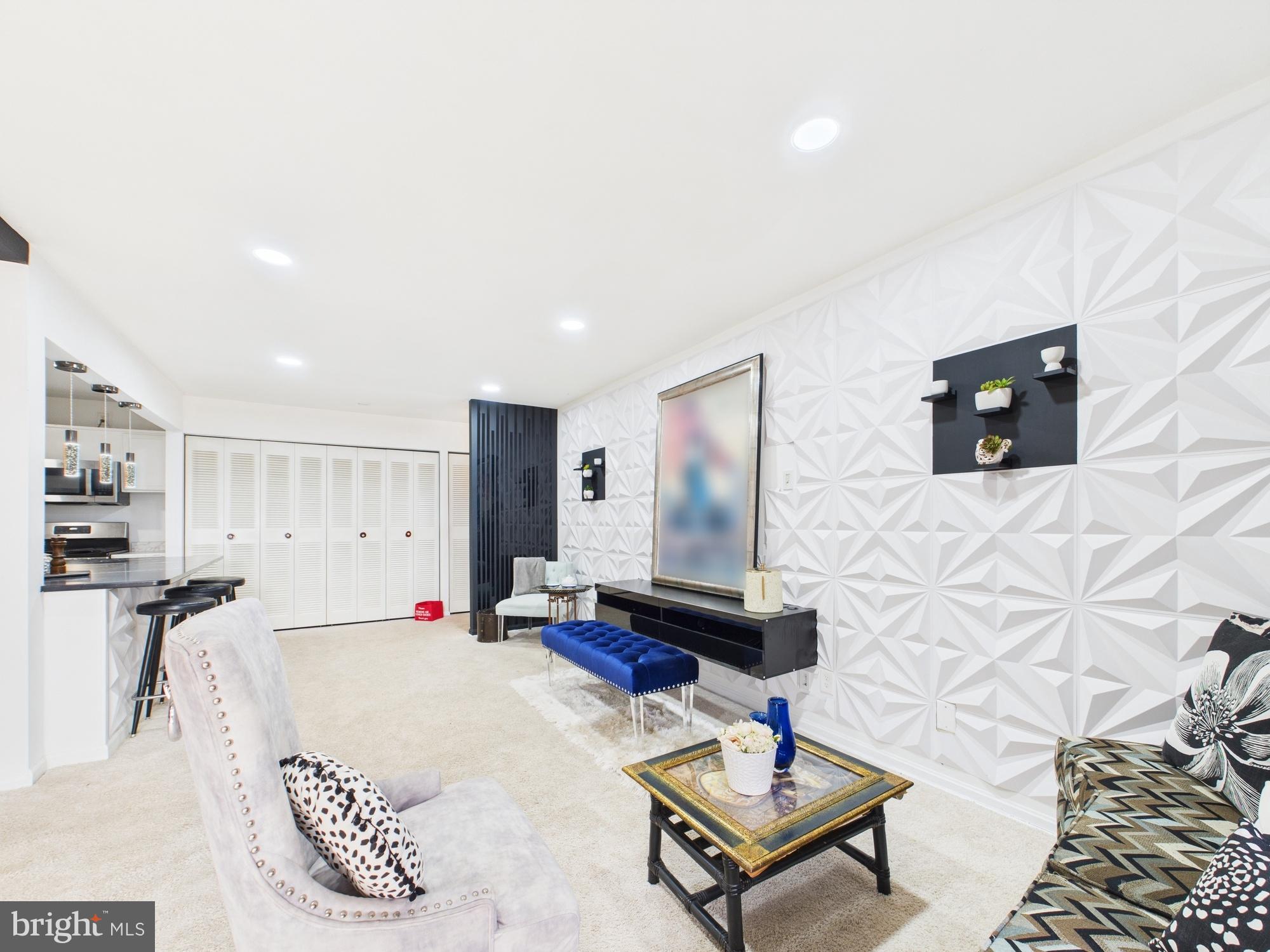 HERITAGE COURT - Residential