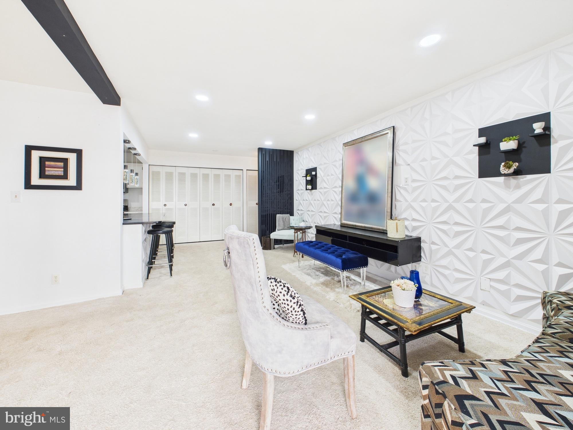 HERITAGE COURT - Residential