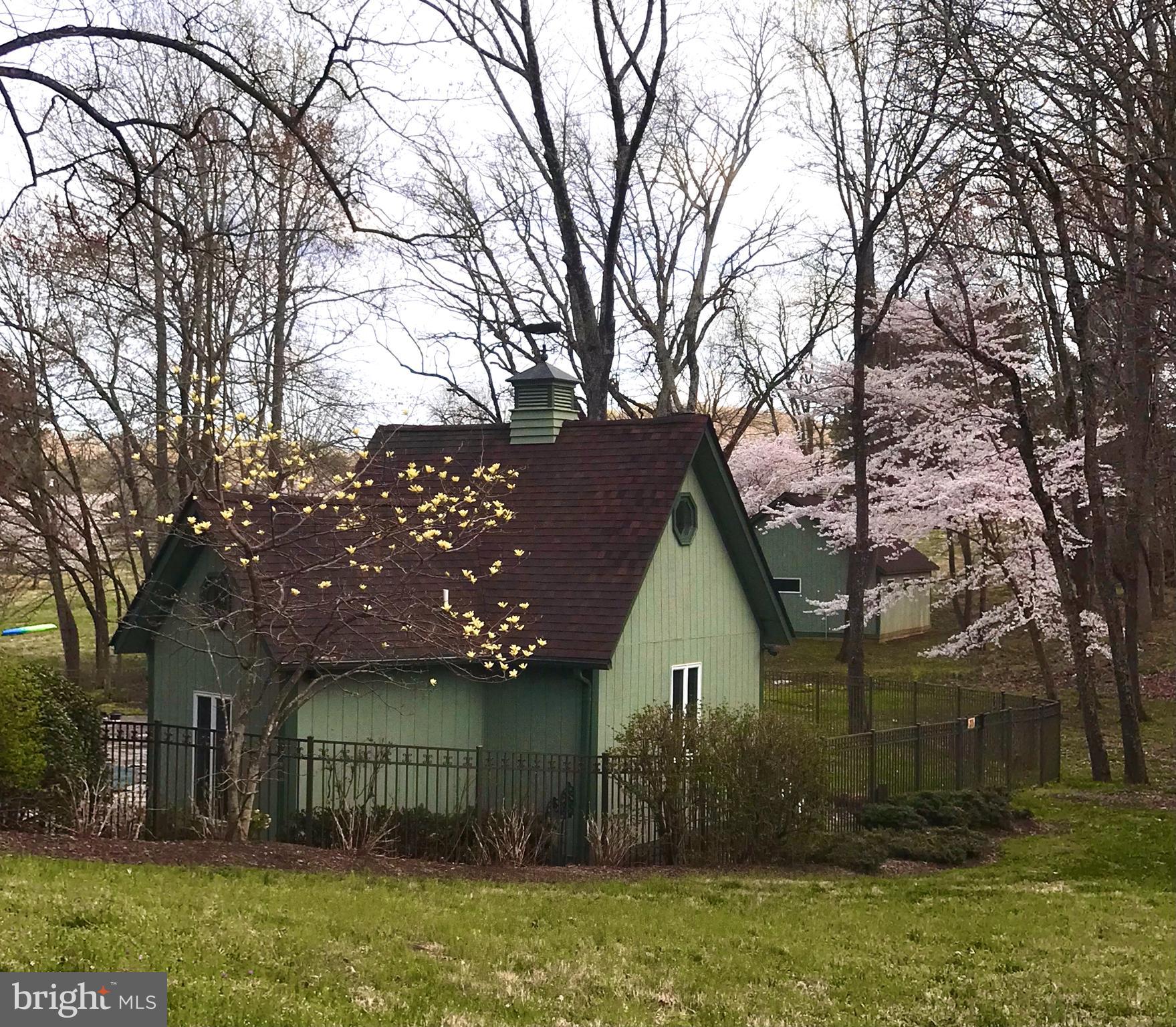 FLEETWOOD FARMS - Residential