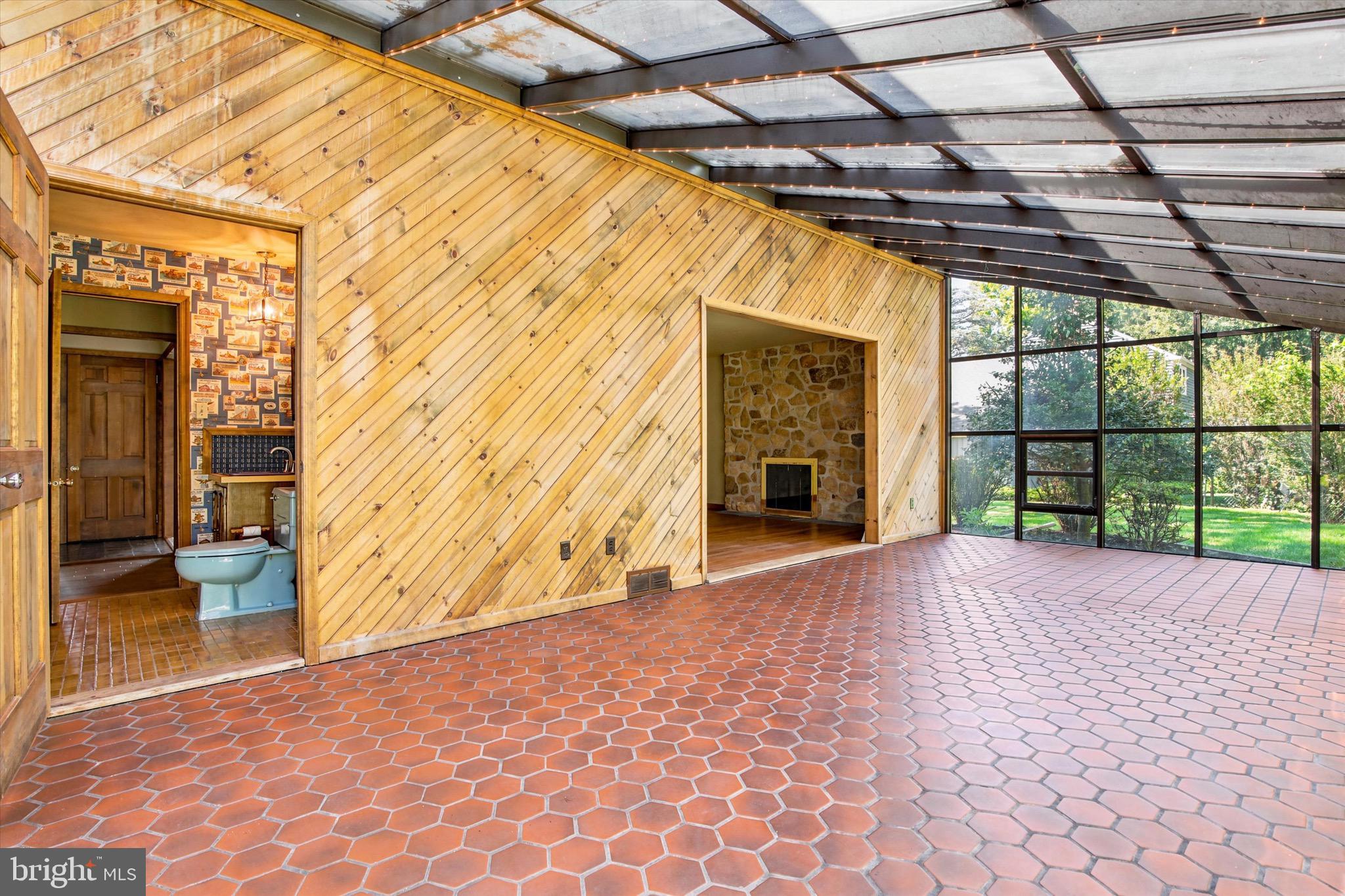 DOYLESTOWN - Residential