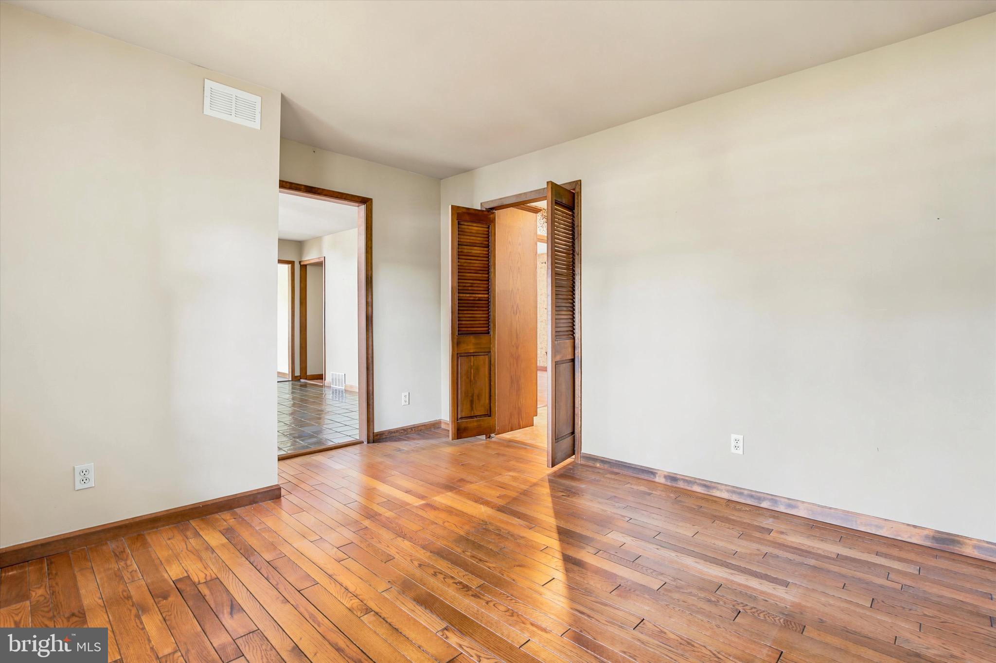 DOYLESTOWN - Residential