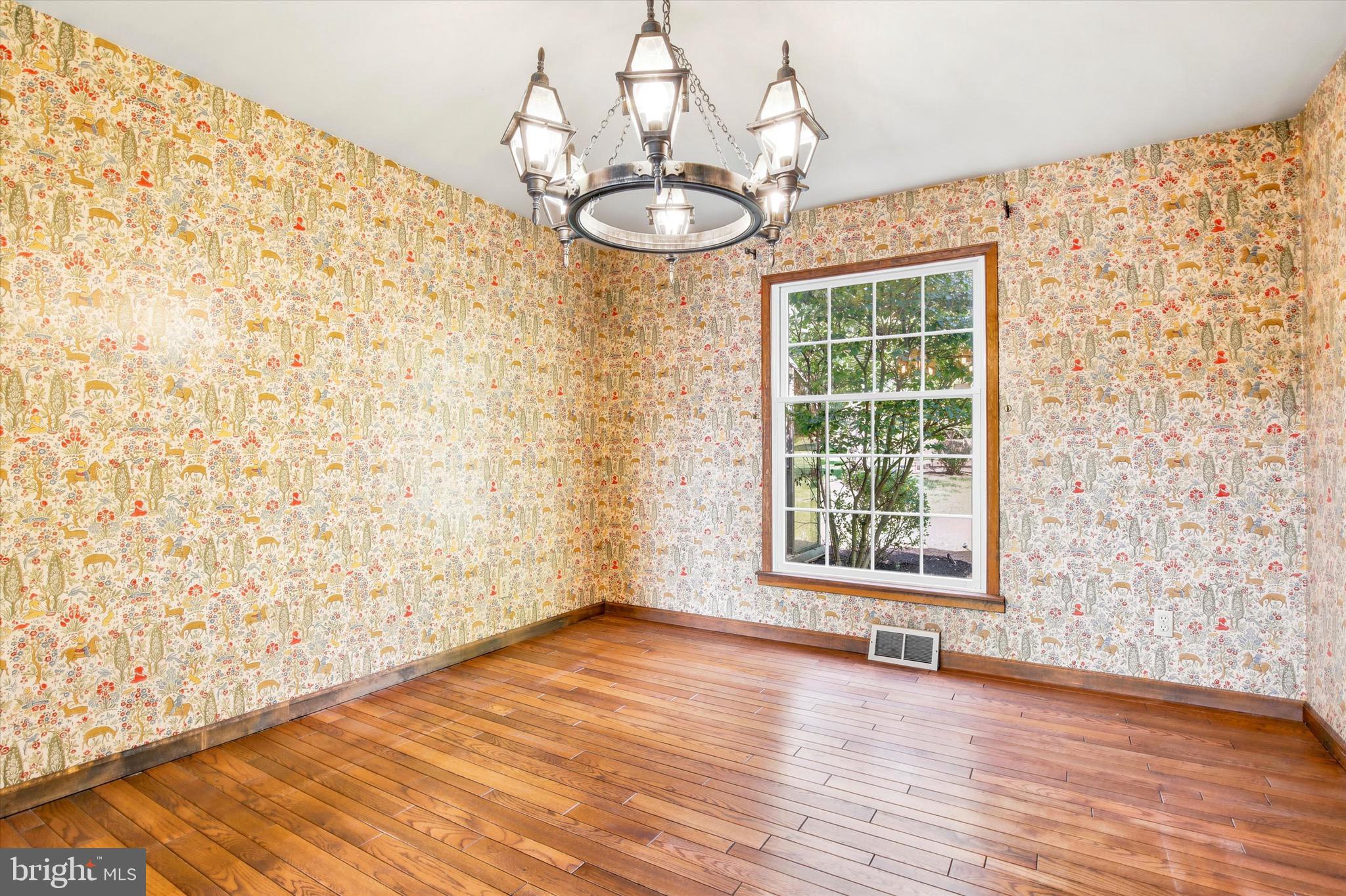 DOYLESTOWN - Residential