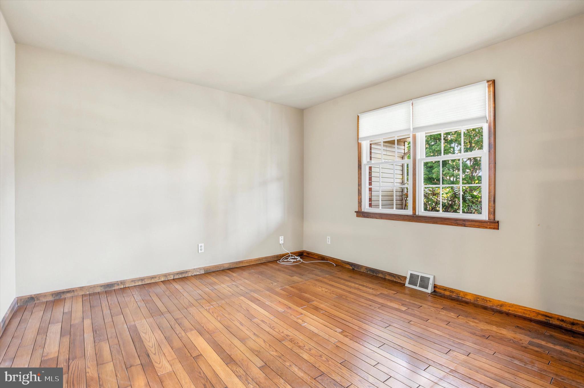 DOYLESTOWN - Residential