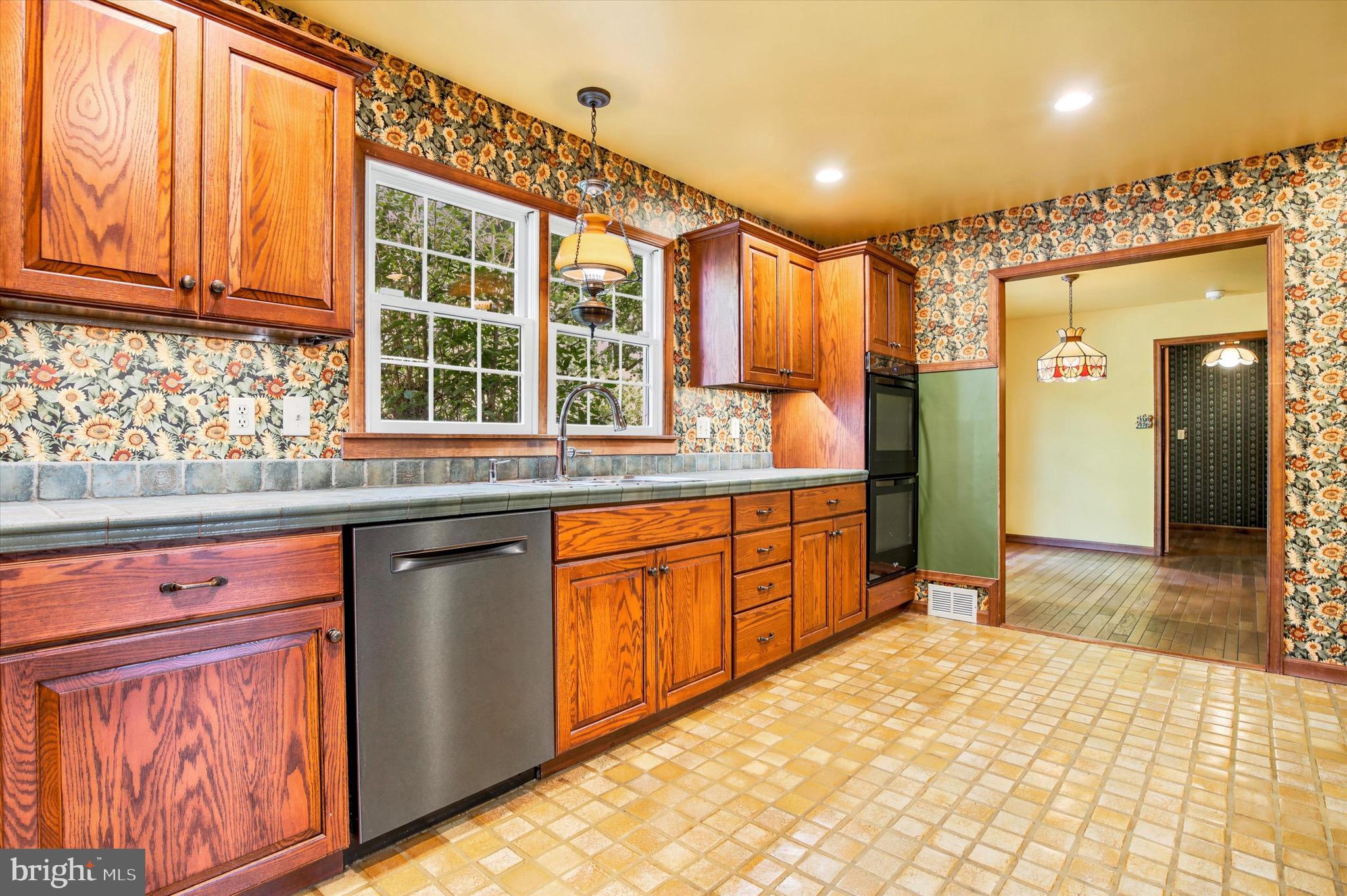 DOYLESTOWN - Residential