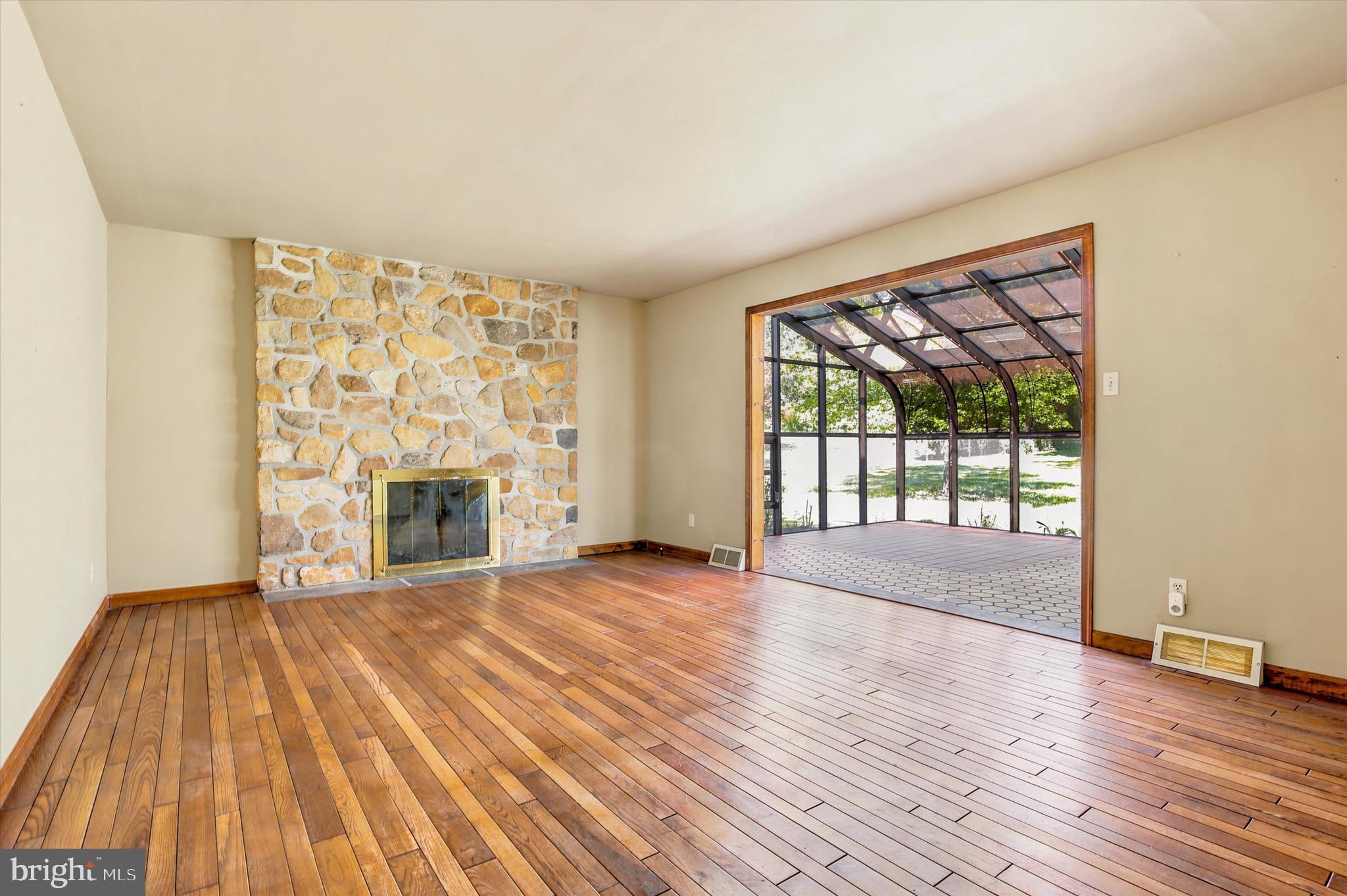 DOYLESTOWN - Residential