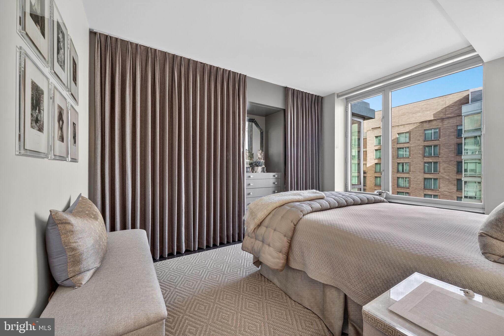 WEST END - Residential