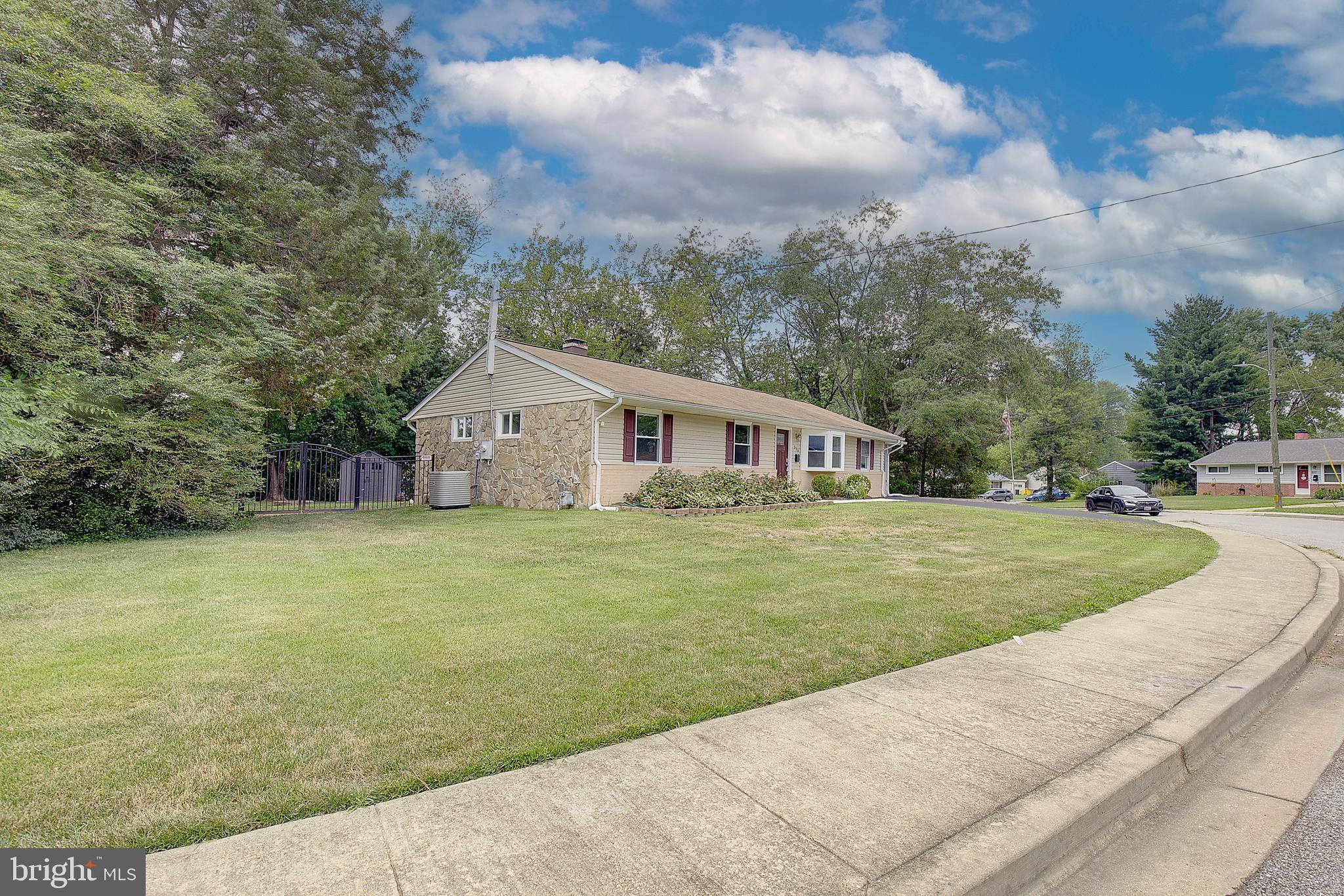 KINGS HEIGHTS - Residential