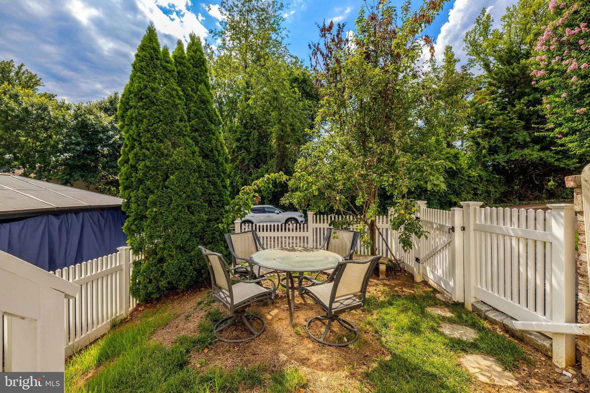 BRIARWOOD TRACE - Residential