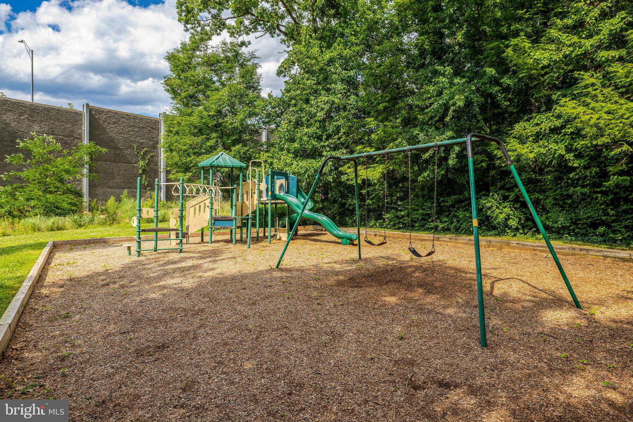 BRIARWOOD TRACE - Residential