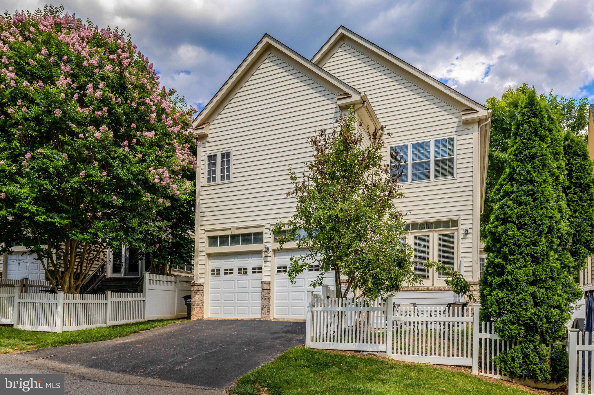BRIARWOOD TRACE - Residential