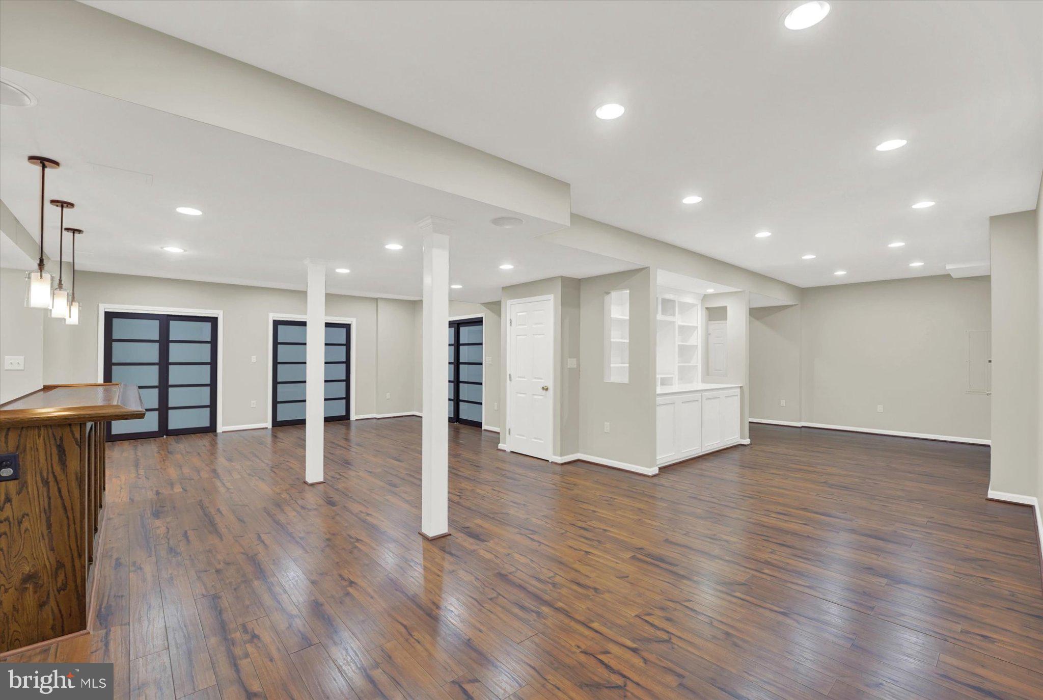 LAMBORN HUNT - Residential