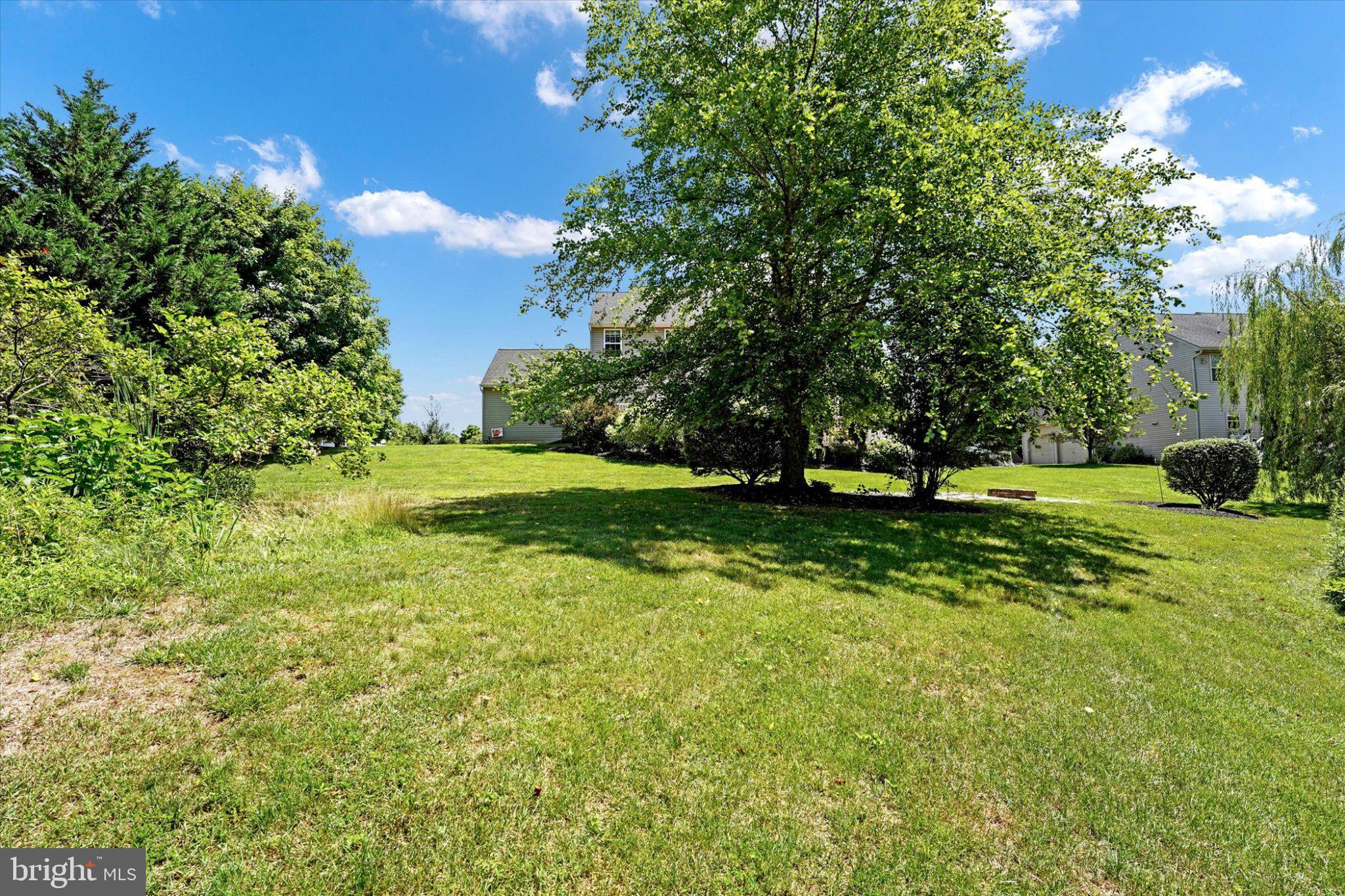 LAMBORN HUNT - Residential