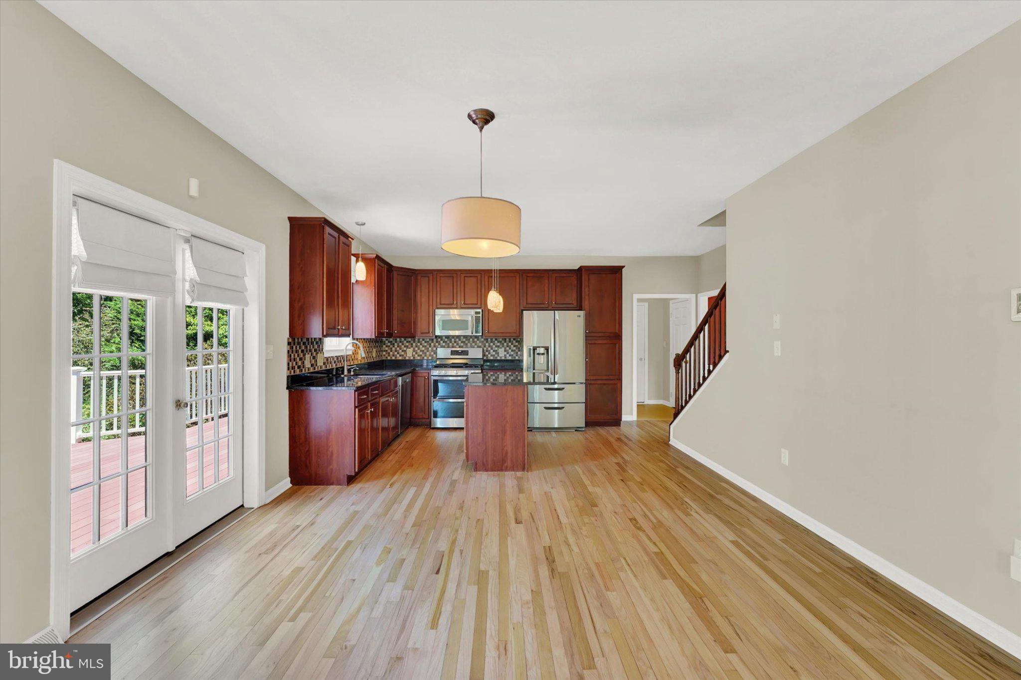 LAMBORN HUNT - Residential