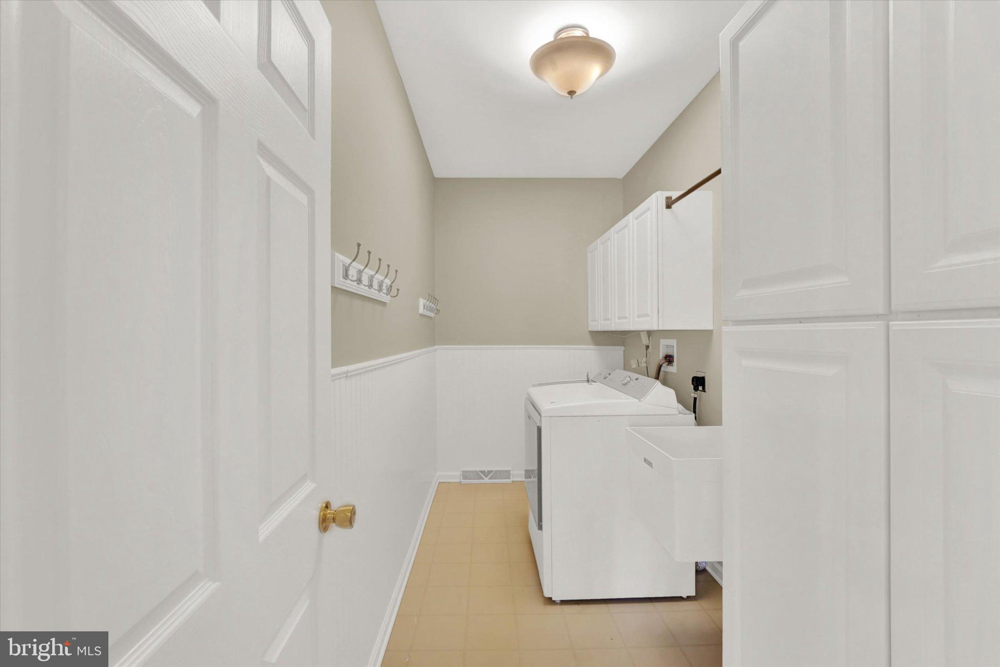 LAMBORN HUNT - Residential