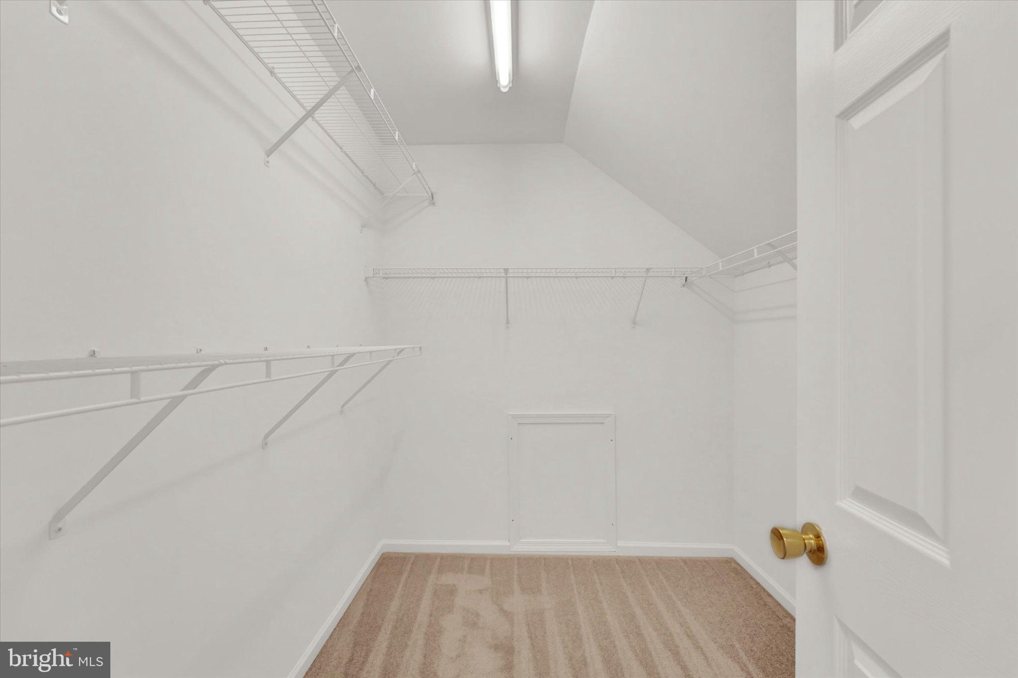 LAMBORN HUNT - Residential