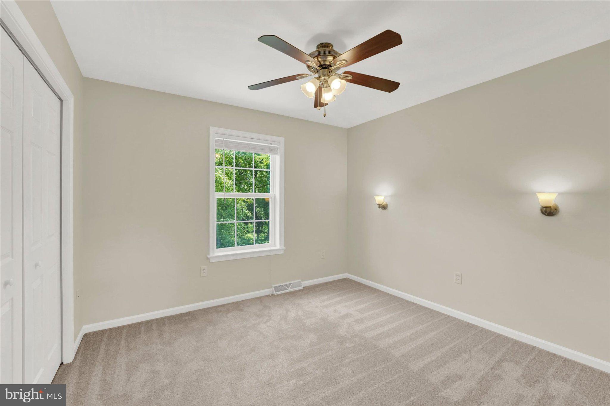 LAMBORN HUNT - Residential