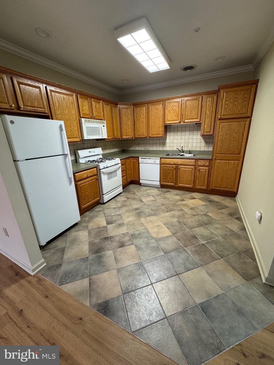 MEADOWVIEW VILLAGE - Residential