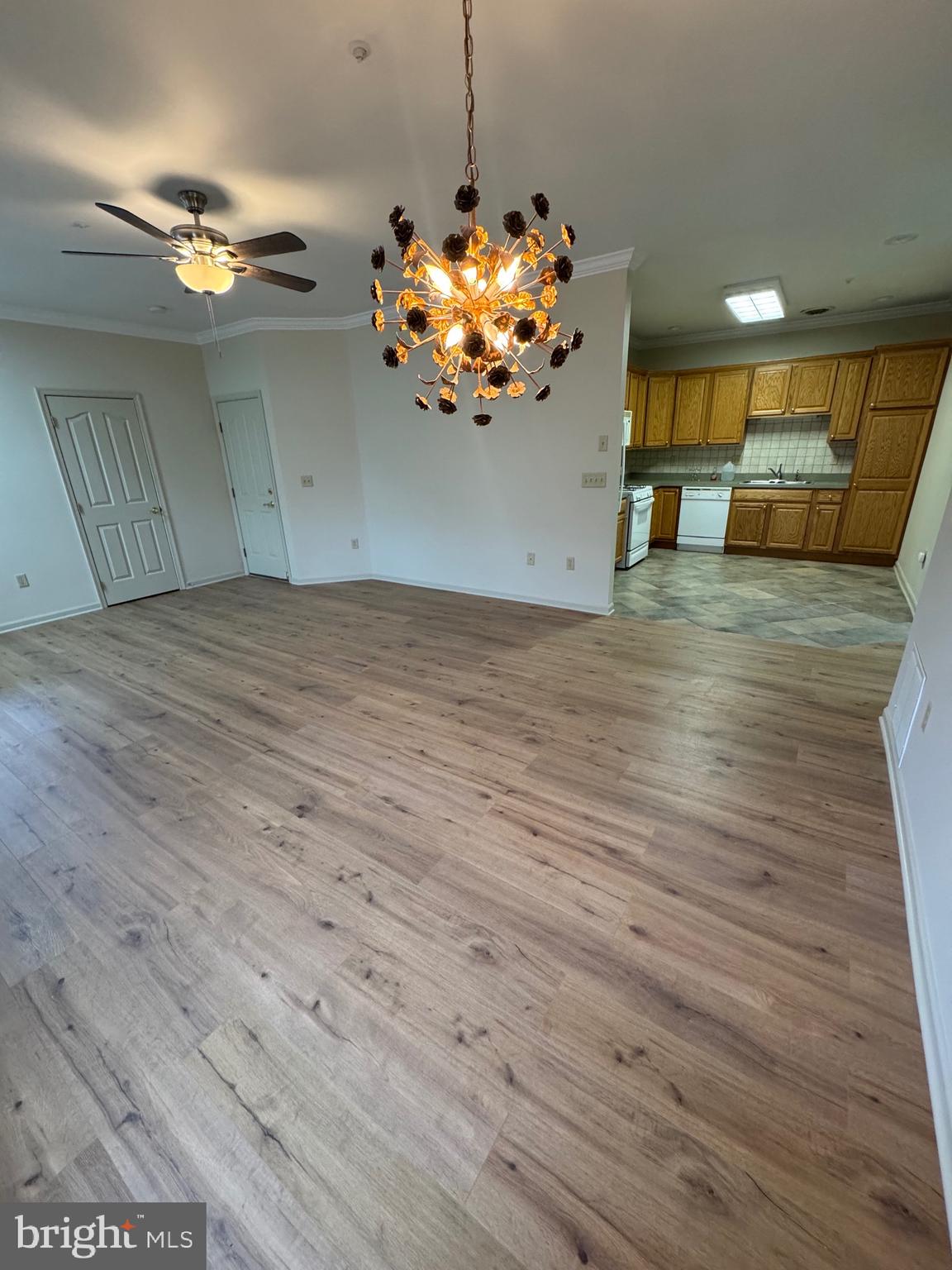 MEADOWVIEW VILLAGE - Residential
