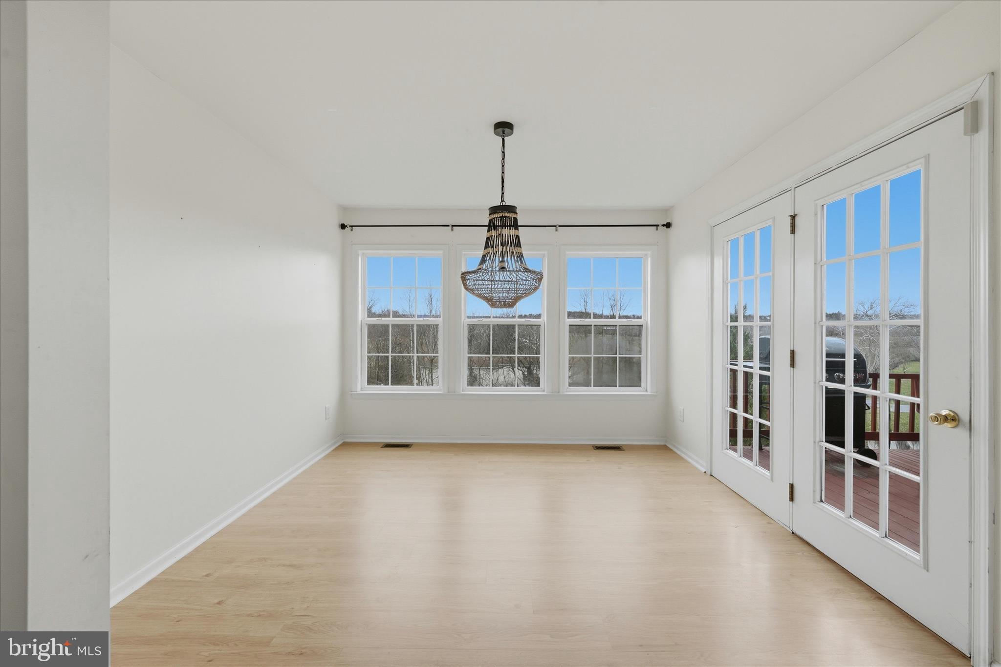 **Fairways West Gem — Where Comfort Meets Everyday Living**
Welcome home to this charming townhouse tucked inside the sought-after Fairways West community. With its classic charm and thoughtful design, this 2007-built home offers 1,989 sq ft of finished living space that feels just right from the moment you walk in.

The heart of the home is a generous kitchen made for gathering — featuring stainless steel appliances, a central island perfect for morning coffee or casual meals, and a pantry that keeps everything right where you need it. The space flows effortlessly into the dining area and family room, creating a warm, connected atmosphere that's just as wonderful for quiet evenings as it is for entertaining friends and family.
Upstairs, three spacious bedrooms offer room to rest and recharge. The primary suite is a true retreat, complete with a soaking tub and a separate shower — your own personal escape at the end of a long day. A convenient half bath rounds out the 2.5 bathrooms, and the sun-drenched sunroom adds a bright, versatile bonus space you'll find yourself living in year-round.
SOLD AS-IS — a wonderful opportunity to make this house truly your own.
