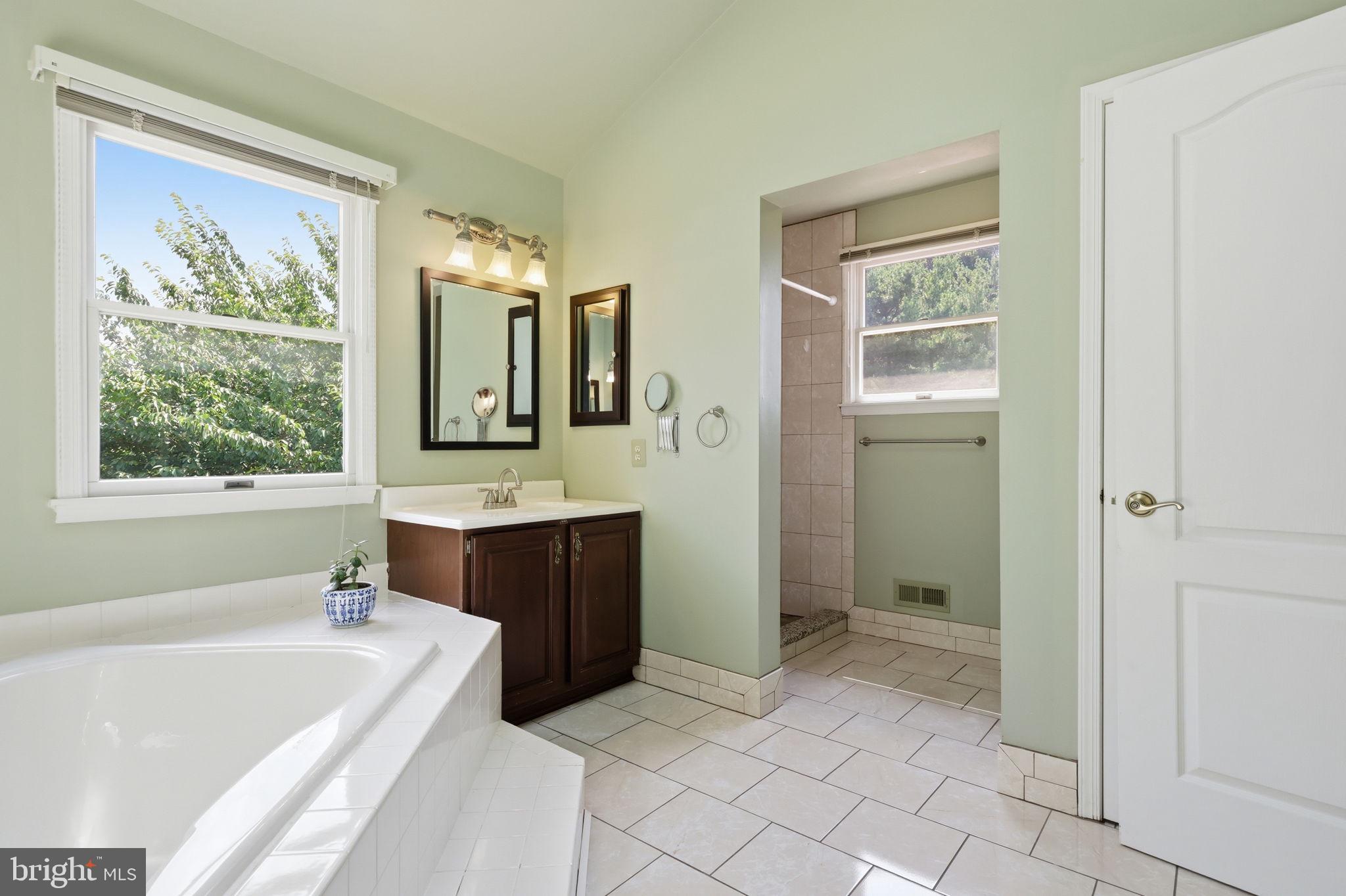 YARDLEY CREST - Residential