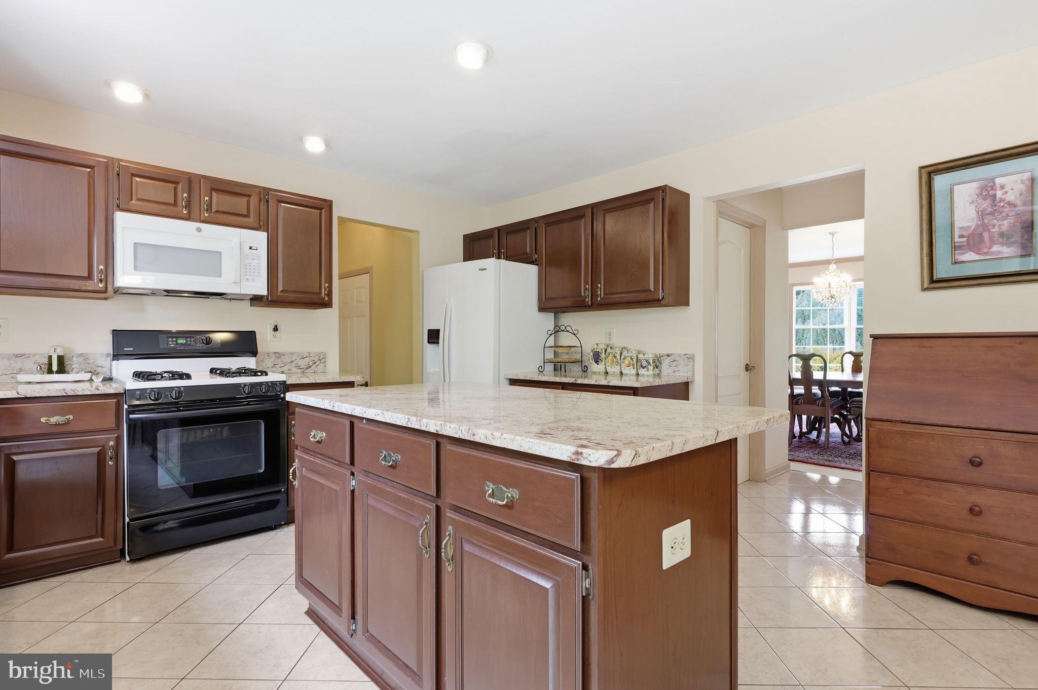 YARDLEY CREST - Residential