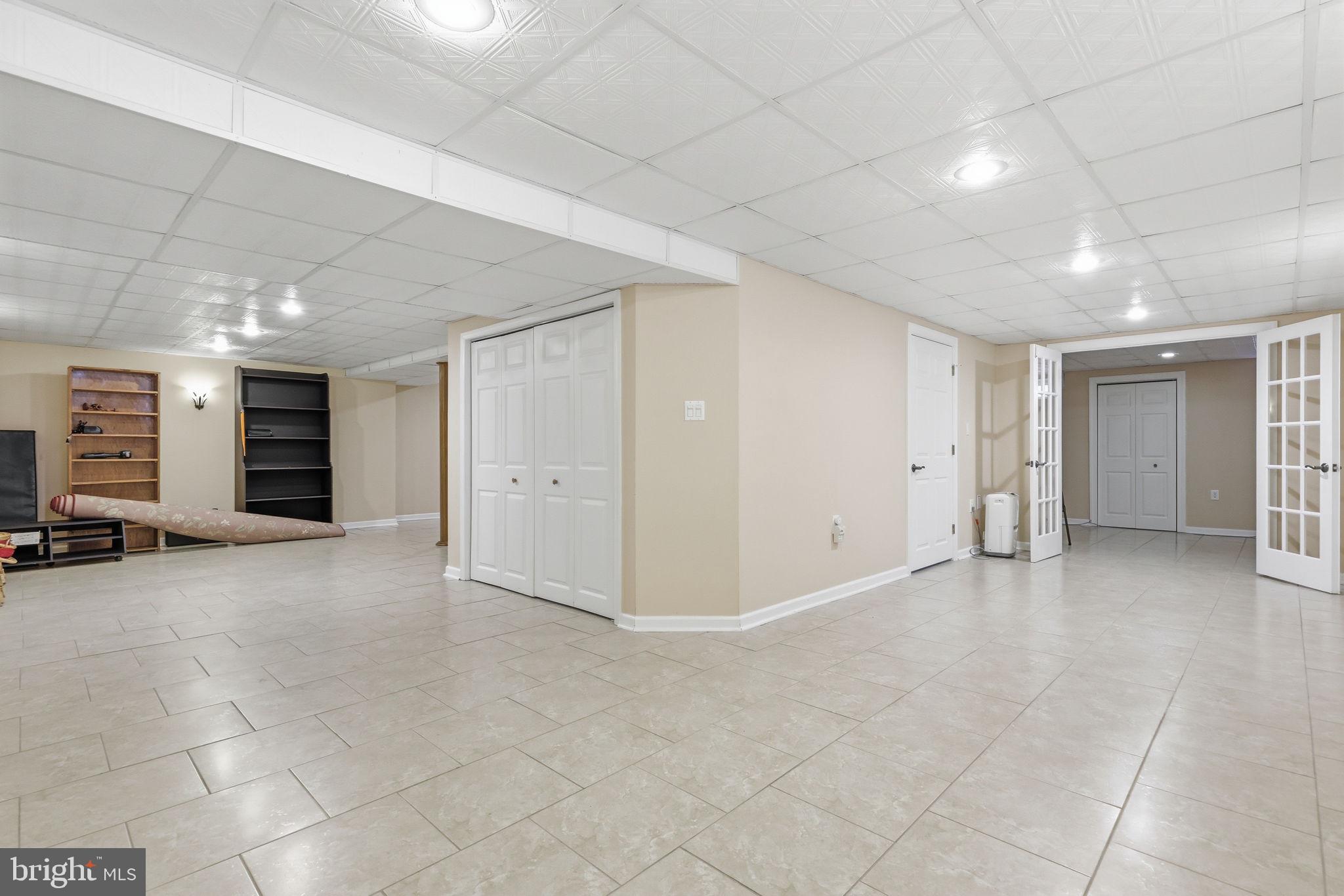 YARDLEY CREST - Residential