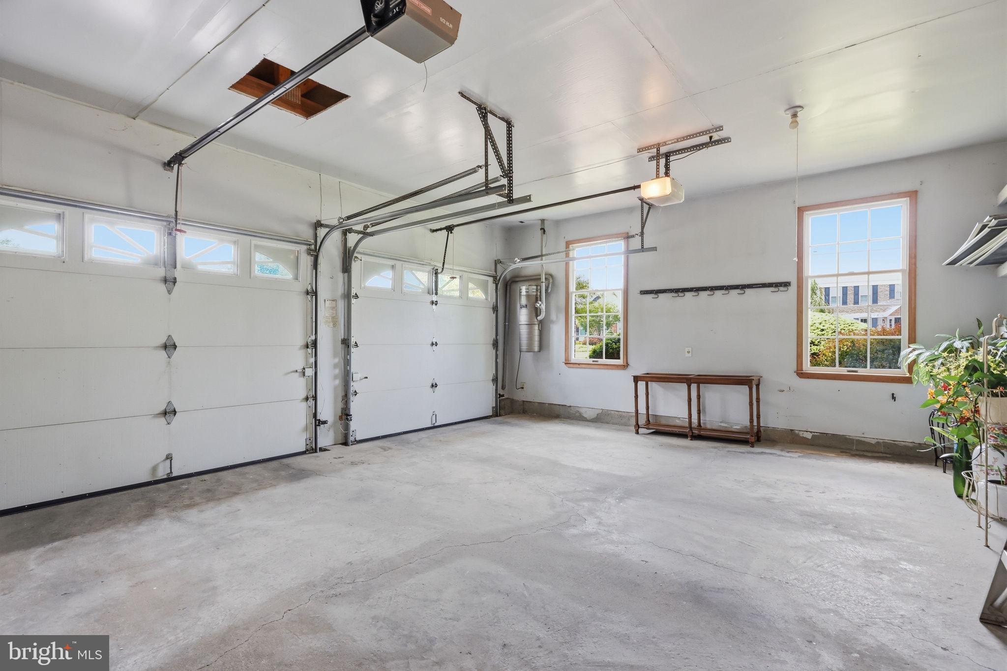 YARDLEY CREST - Residential